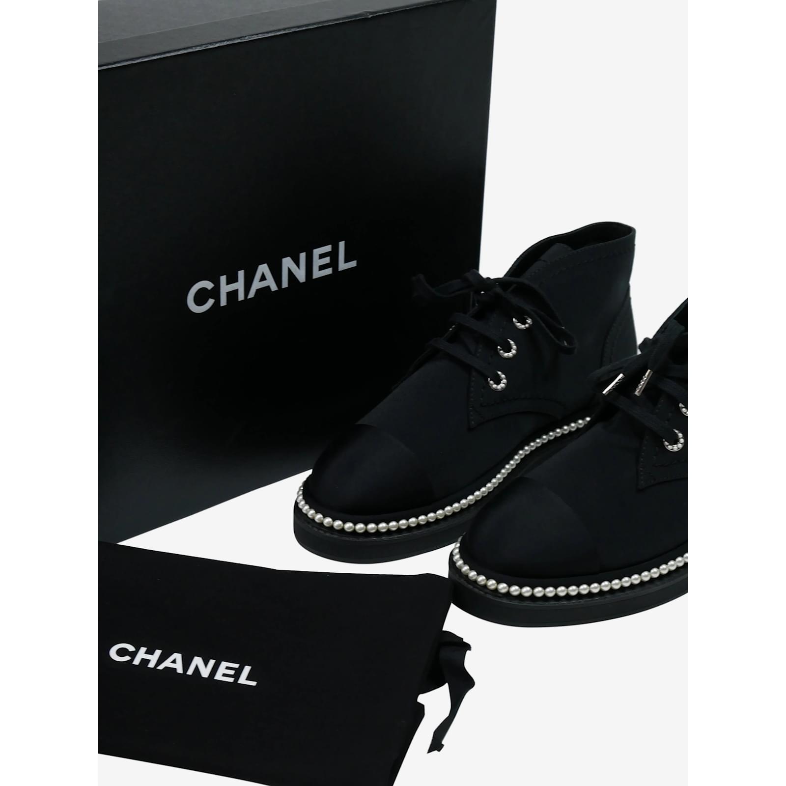 Chanel Black pearl trim ankle boots - size EU 39.5 Cloth ref.983698 - Joli  Closet