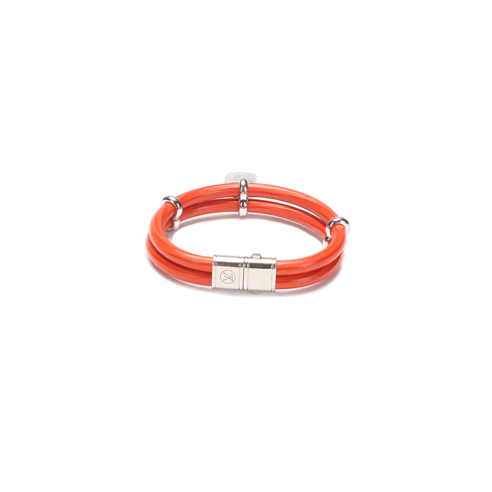 Louis Vuitton Pulsera con dije de candado Keep It Twice Naranja Cuero  Becerro ref.984475 - Joli Closet