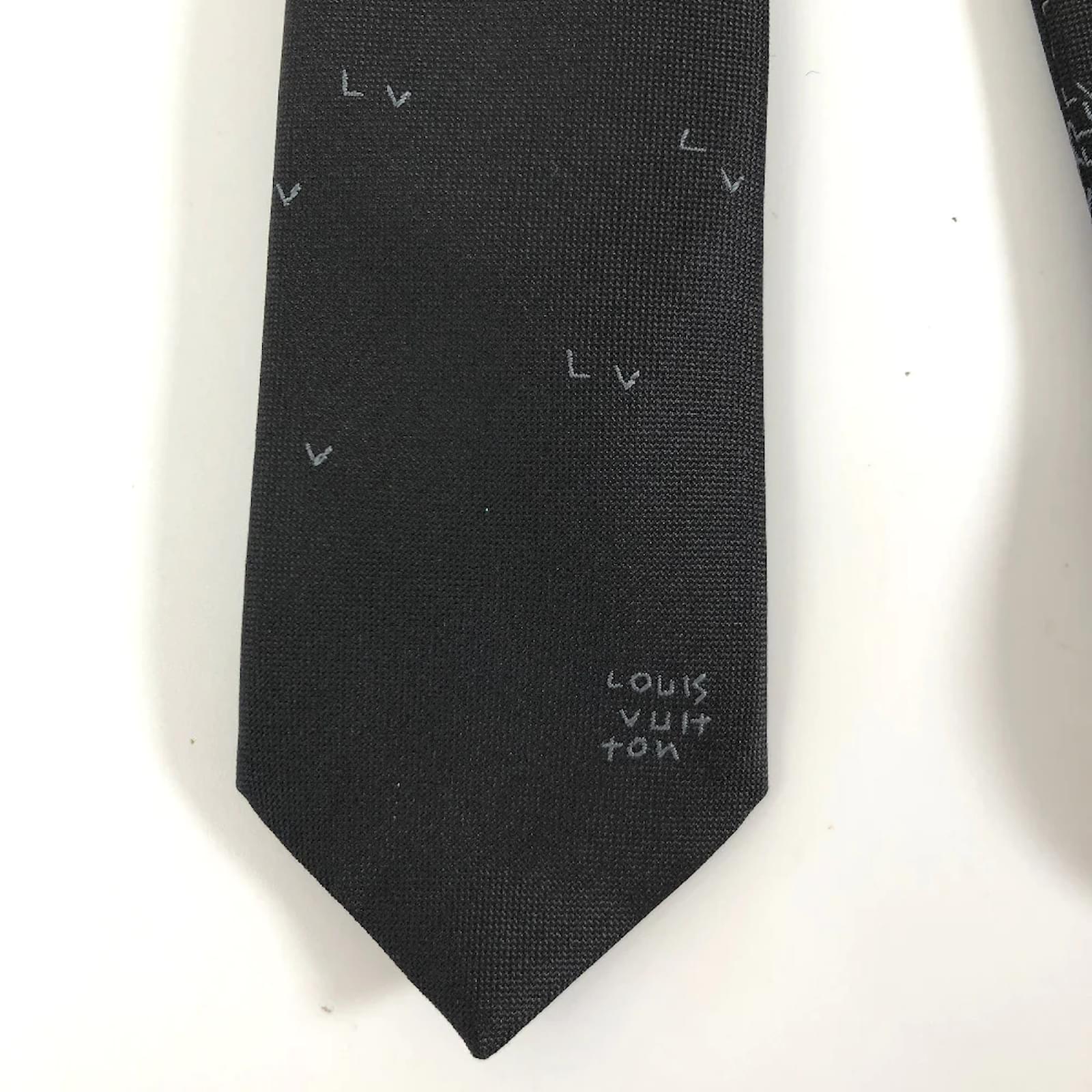 LOUIS VUITTON Monogram Etui 5 Cravat Necktie Case M47535 LV Auth