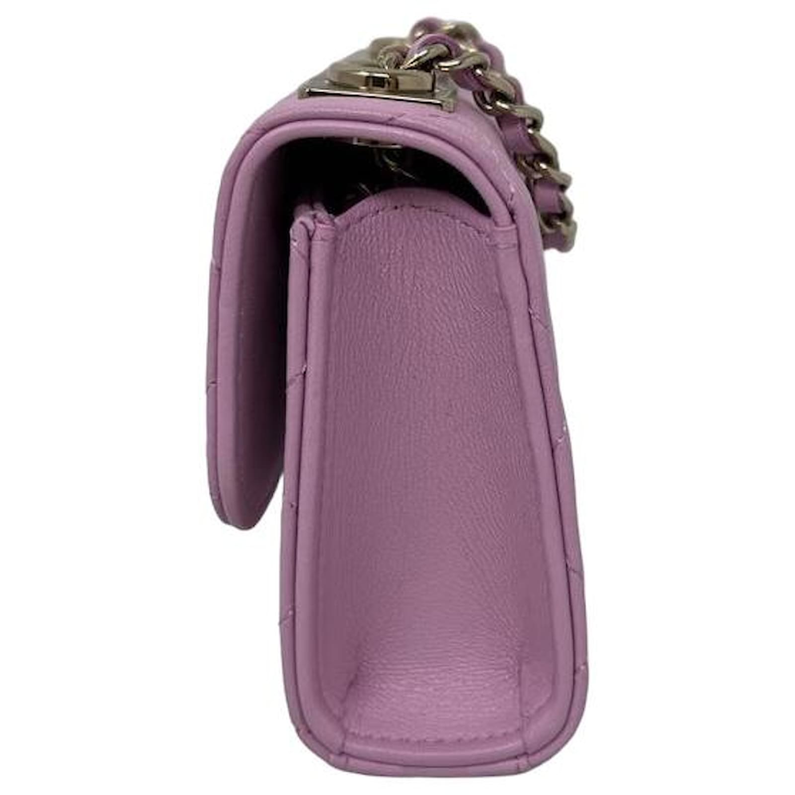Trendy CC Chanel Handbags Pink Leather ref.990609 - Joli Closet