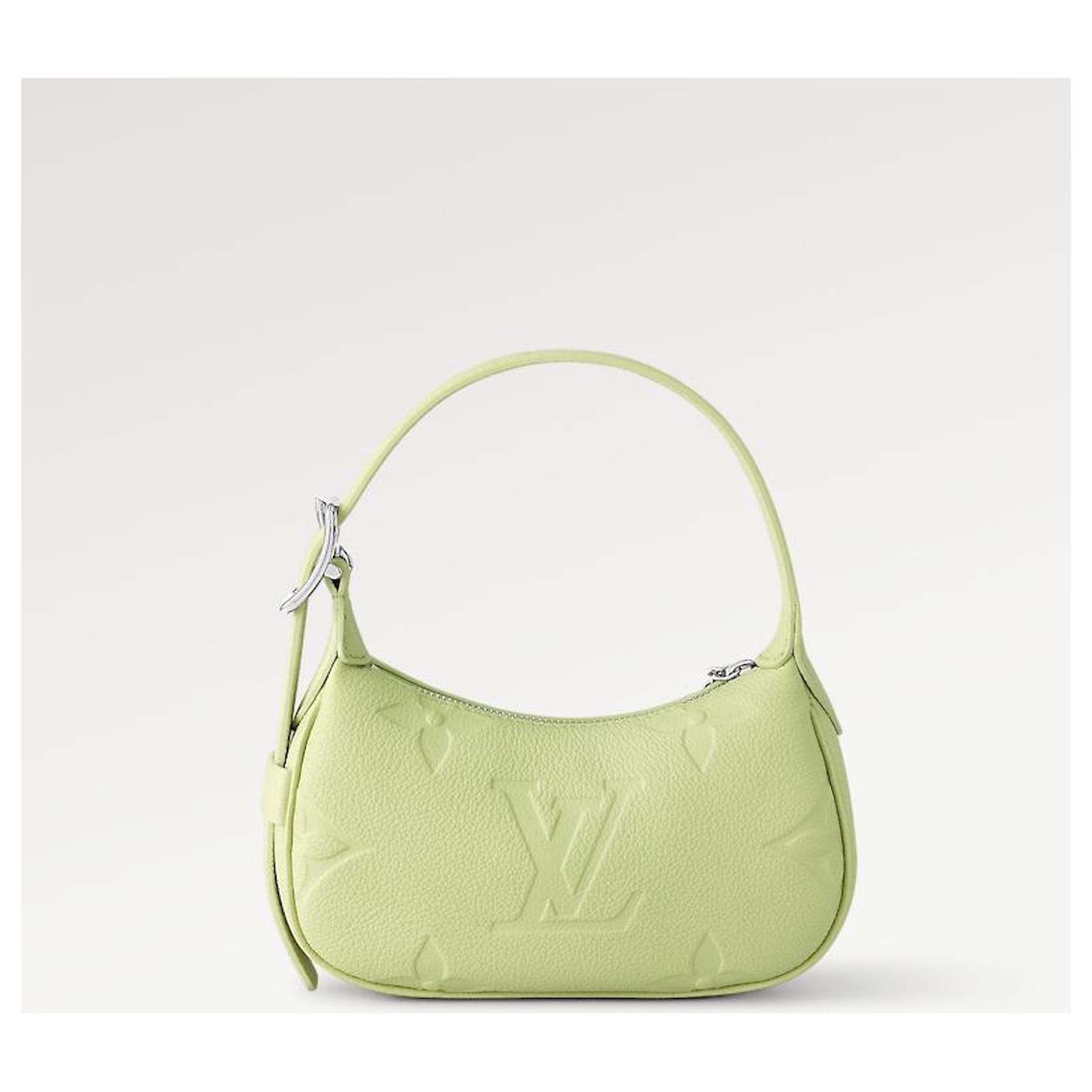 Louis Vuitton LV Mini Moon green new Leather ref.991264 - Joli Closet