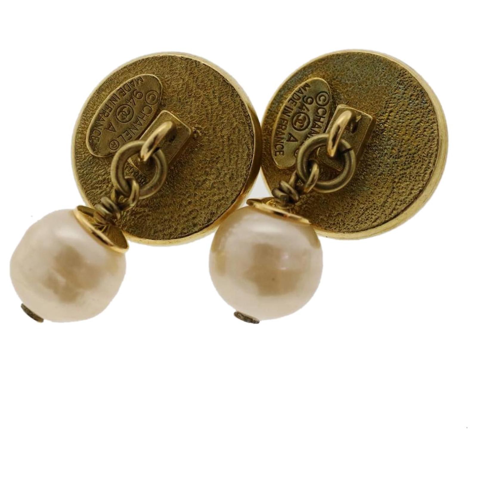 women chanel stud earrings