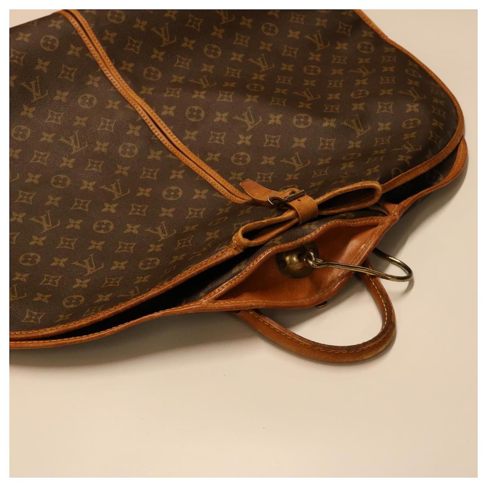 LOUIS VUITTON Monogram Garment Sac De Port Mantoux Vintage M23542