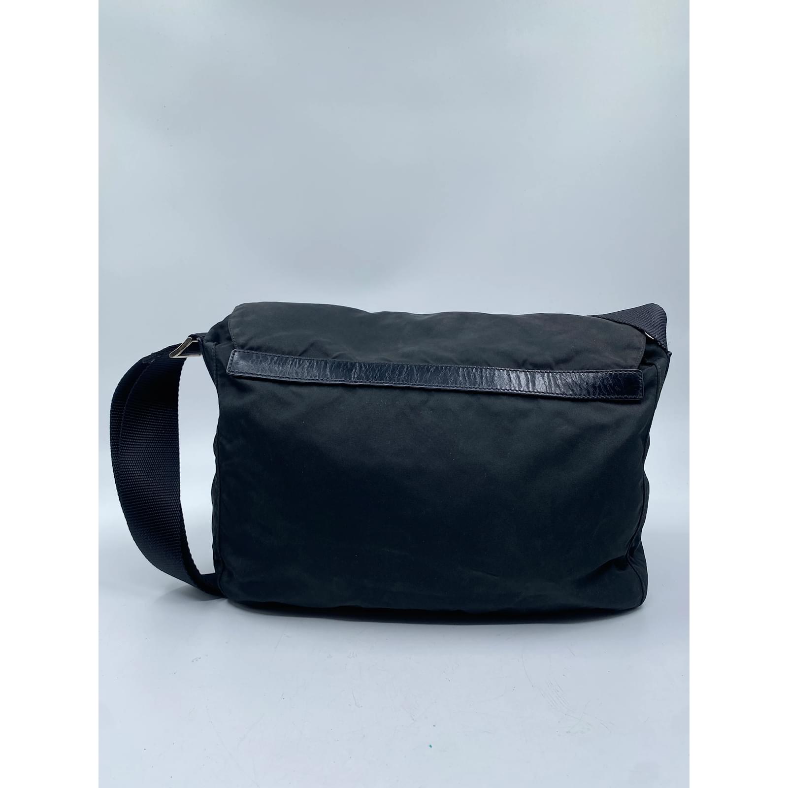 Black Nylon Prada Messenger Bag ref.993544 - Joli Closet Black Nylon Prada Messenger Bag ref.993544 - Joli Closet