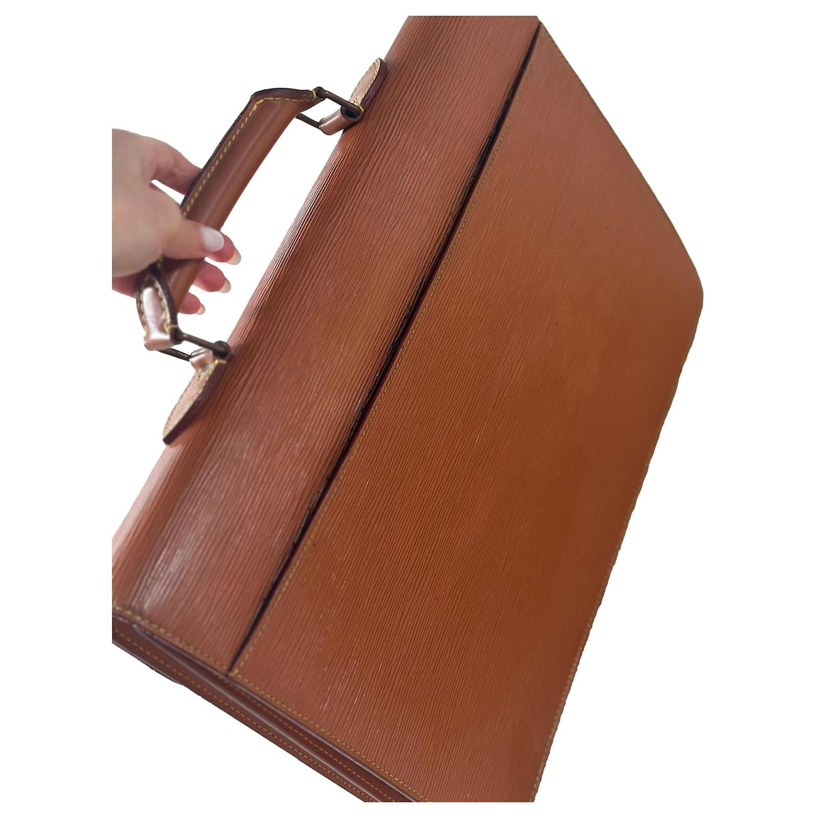 Louis Vuitton Conseiller Briefcase in Brown Epi Leather ref.993976 - Joli  Closet
