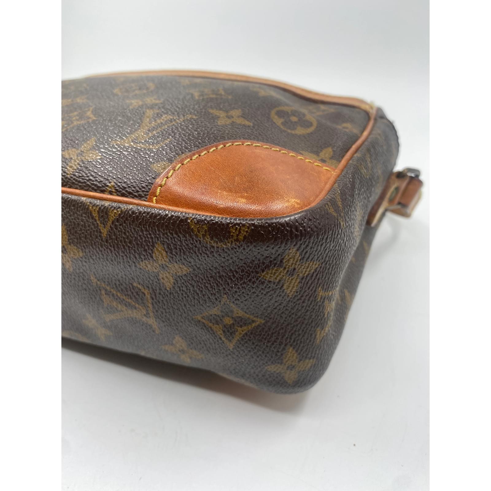 Brown Coated Canvas Louis Vuitton Trocadero 30 Cloth ref.995147