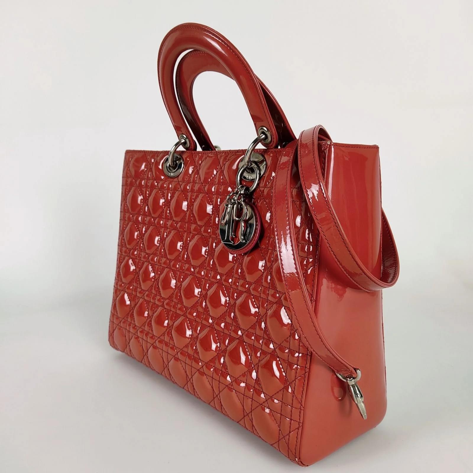 Dior Christian Dior Lady Dior shoulder bag in red patent leather ref
