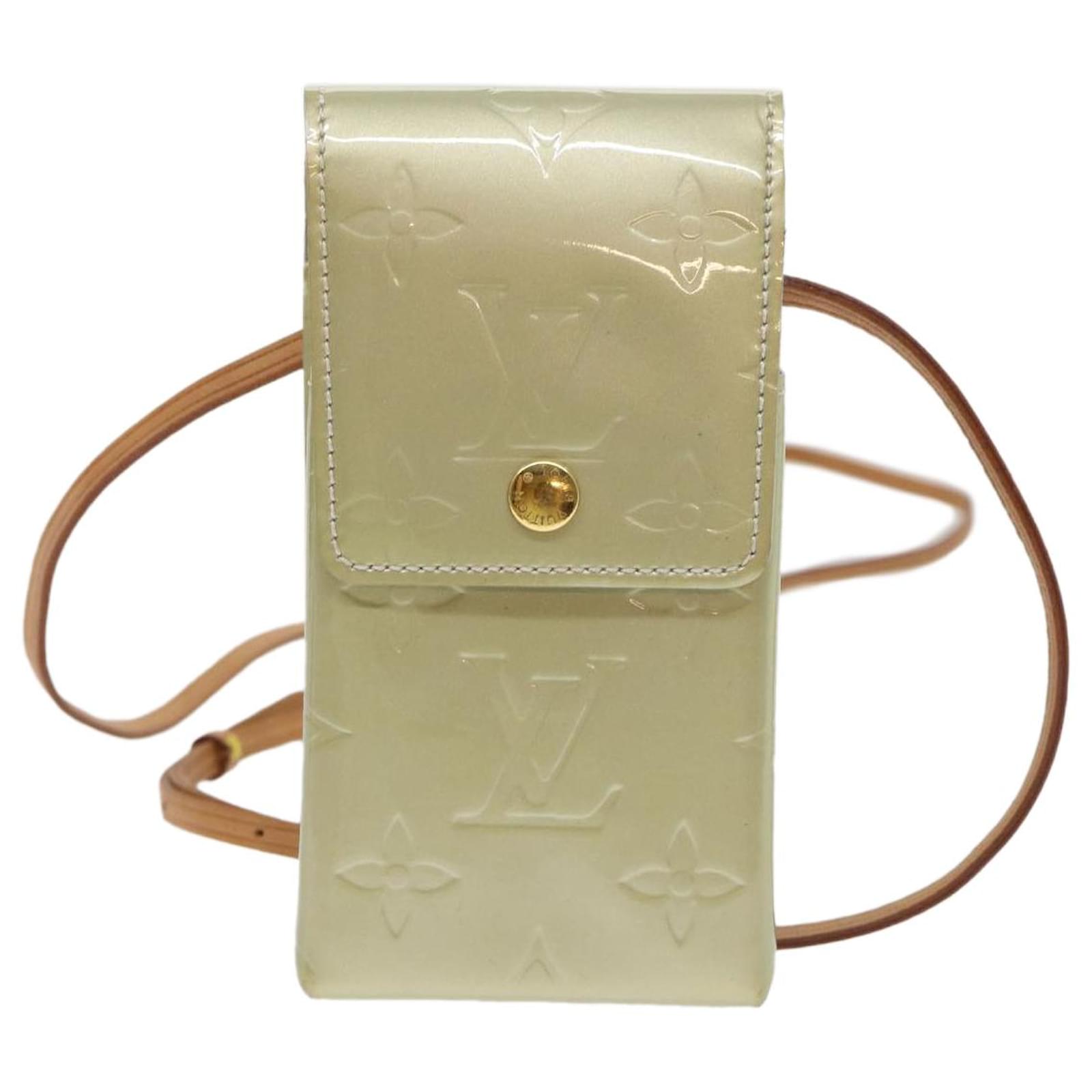 LOUIS VUITTON Monogram Vernis Green Cigarette Case Gris M91050 LV Auth  47879 Patent leather ref.996945 - Joli Closet