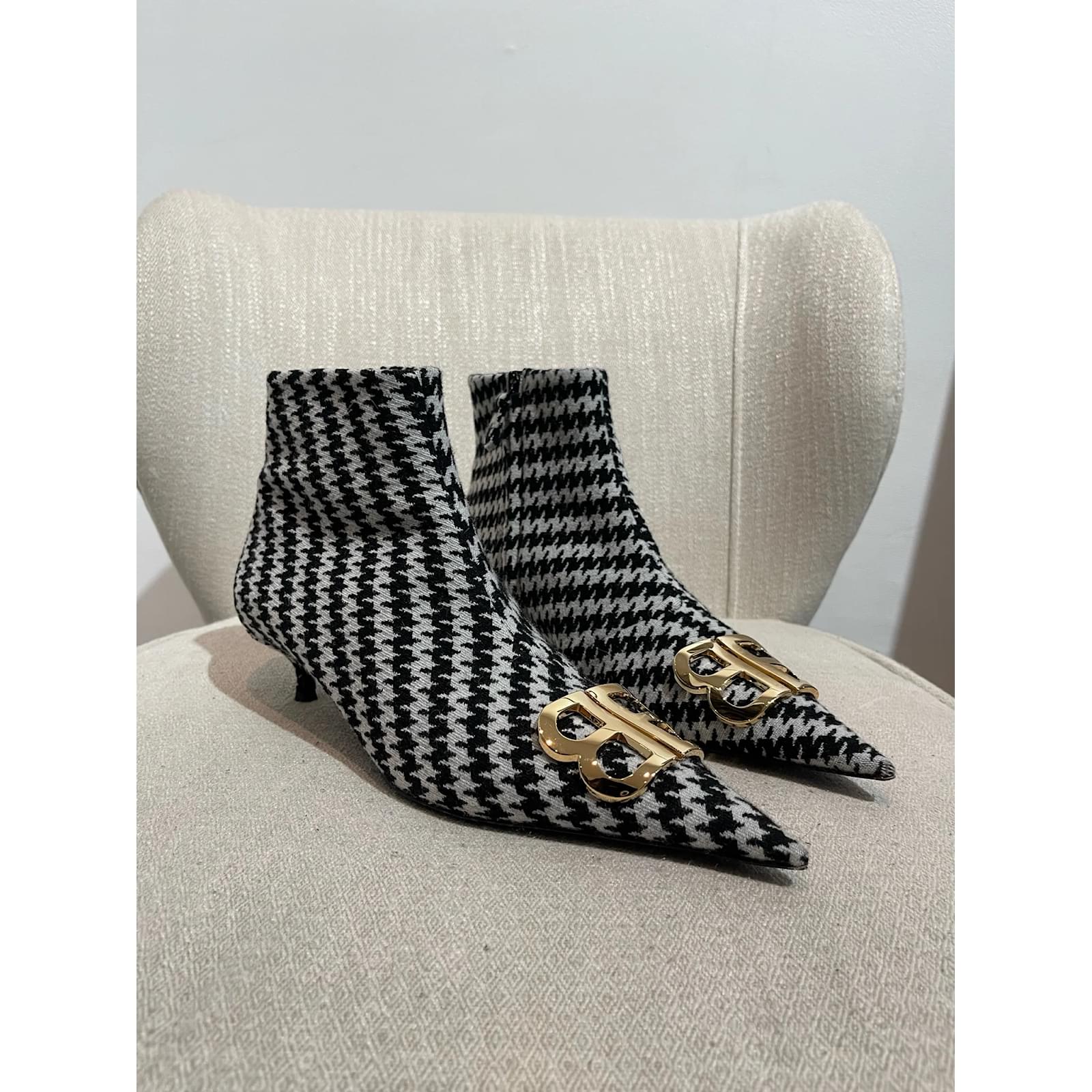 Balenciaga houndstooth store boots