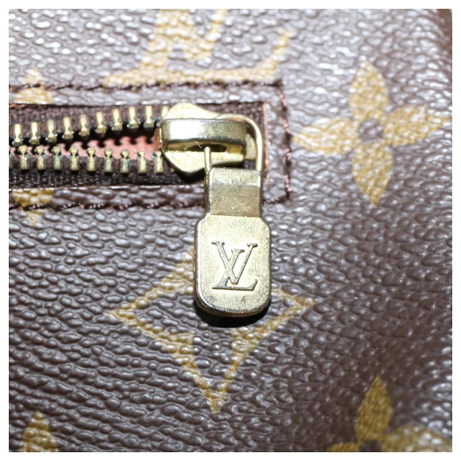 LOUIS VUITTON Monogram Pochette Priant Clutch Bag M51805 LV Auth 48287  Cloth ref.999059 - Joli Closet