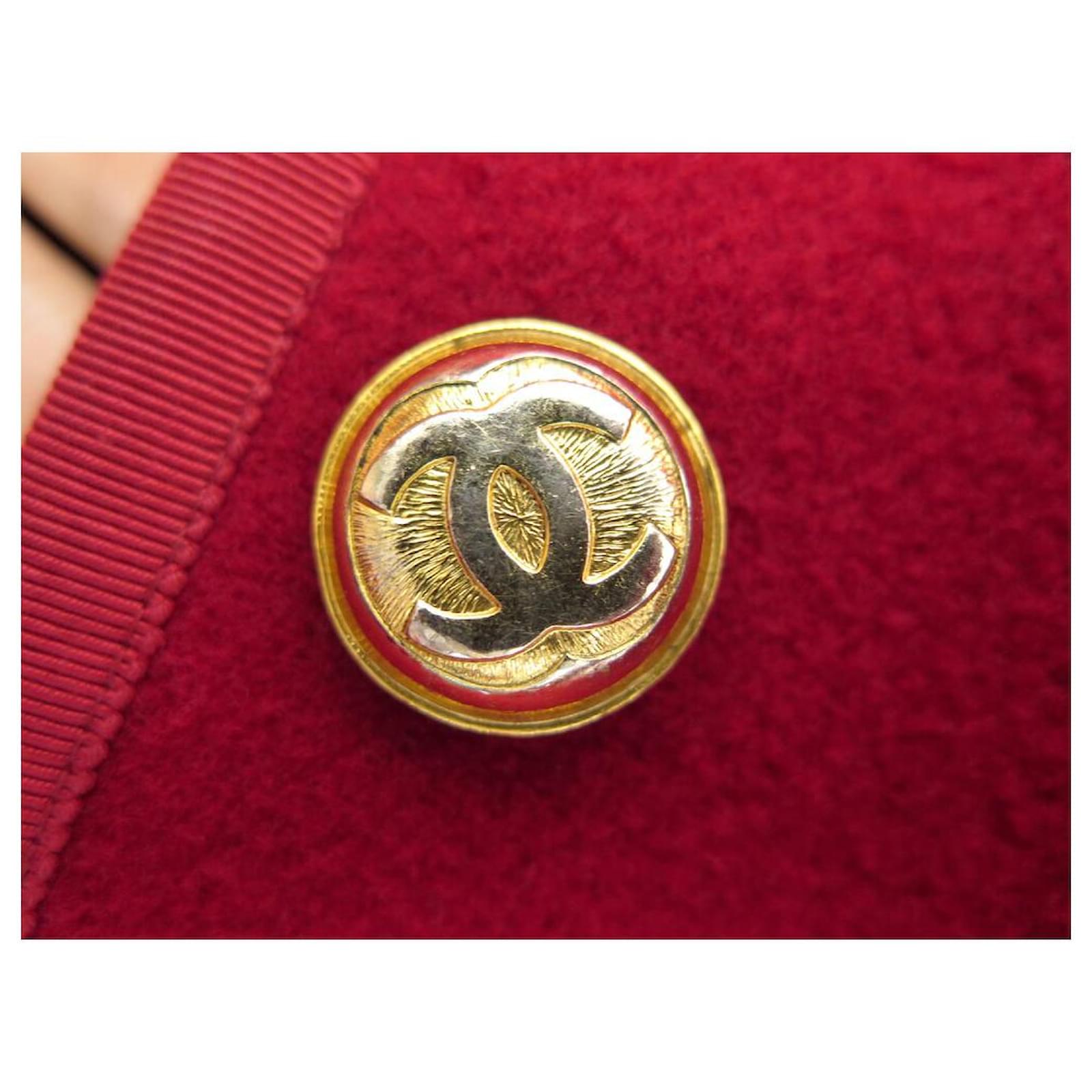 VINTAGE LONG CHANEL JACKET WITH CC LOGO BUTTONS L 42 RED CASHMERE JACKET  ref.999806