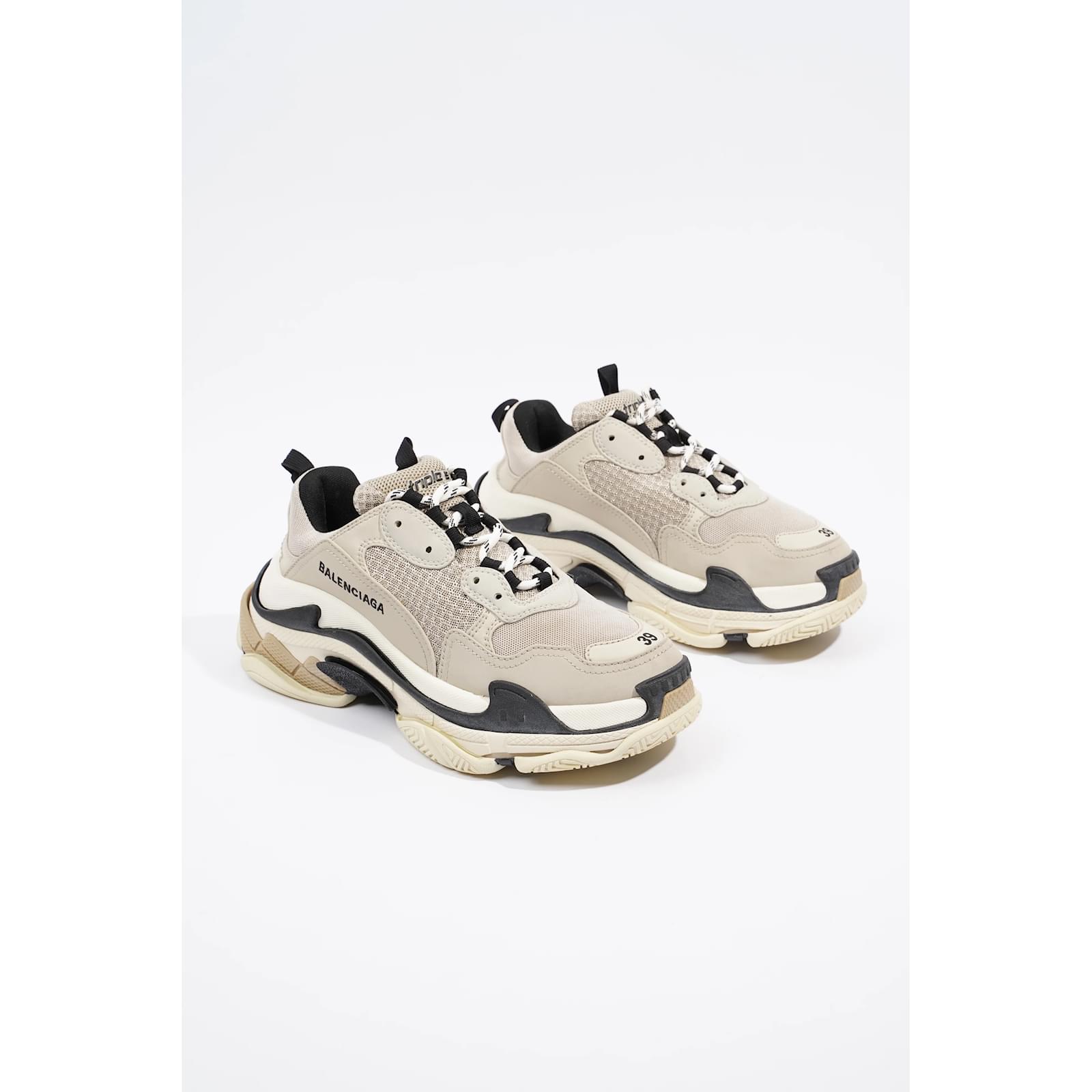 Balenciaga triple s online beige dames