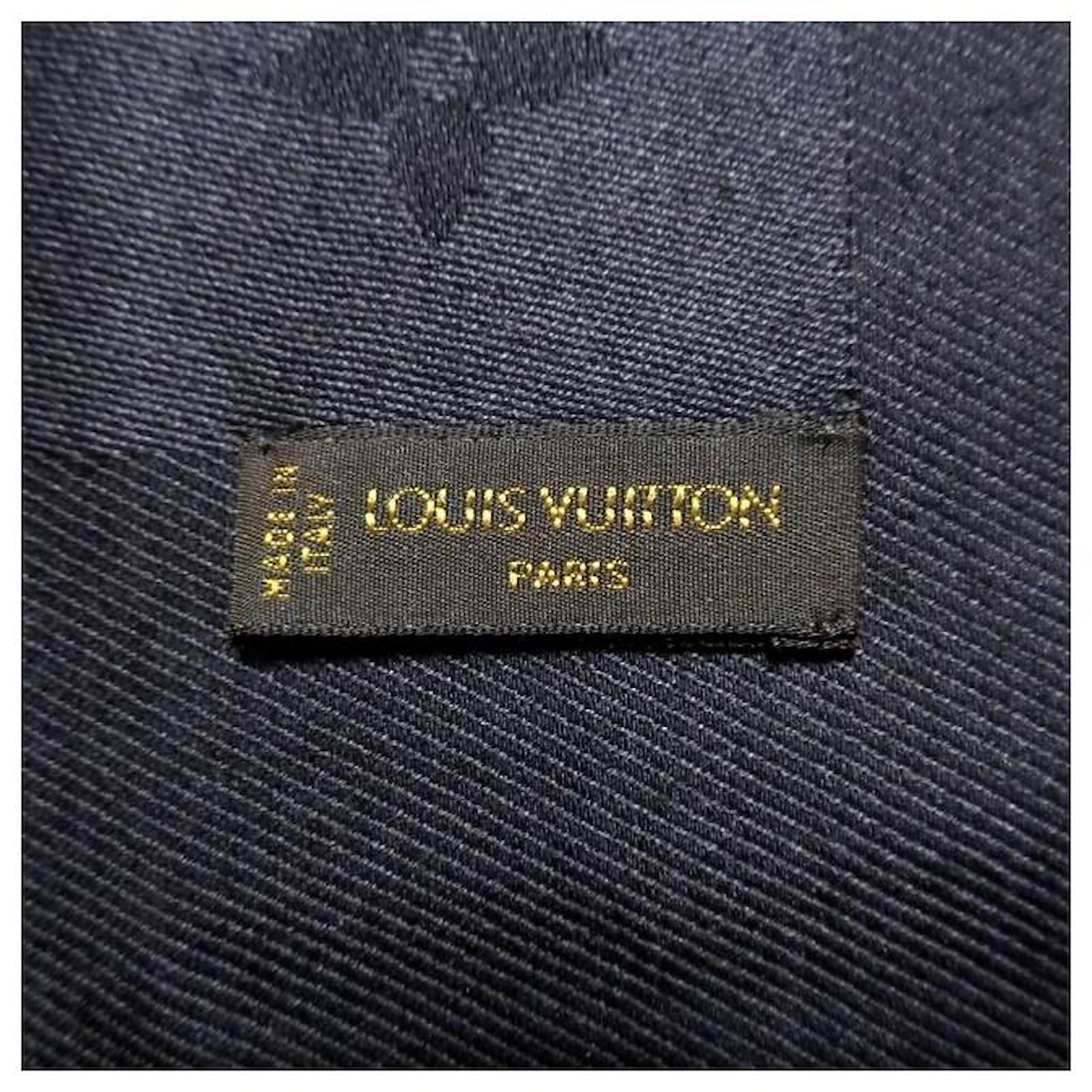 Louis Vuitton Châle Monogram Classic Black Silk ref.1014293 - Joli