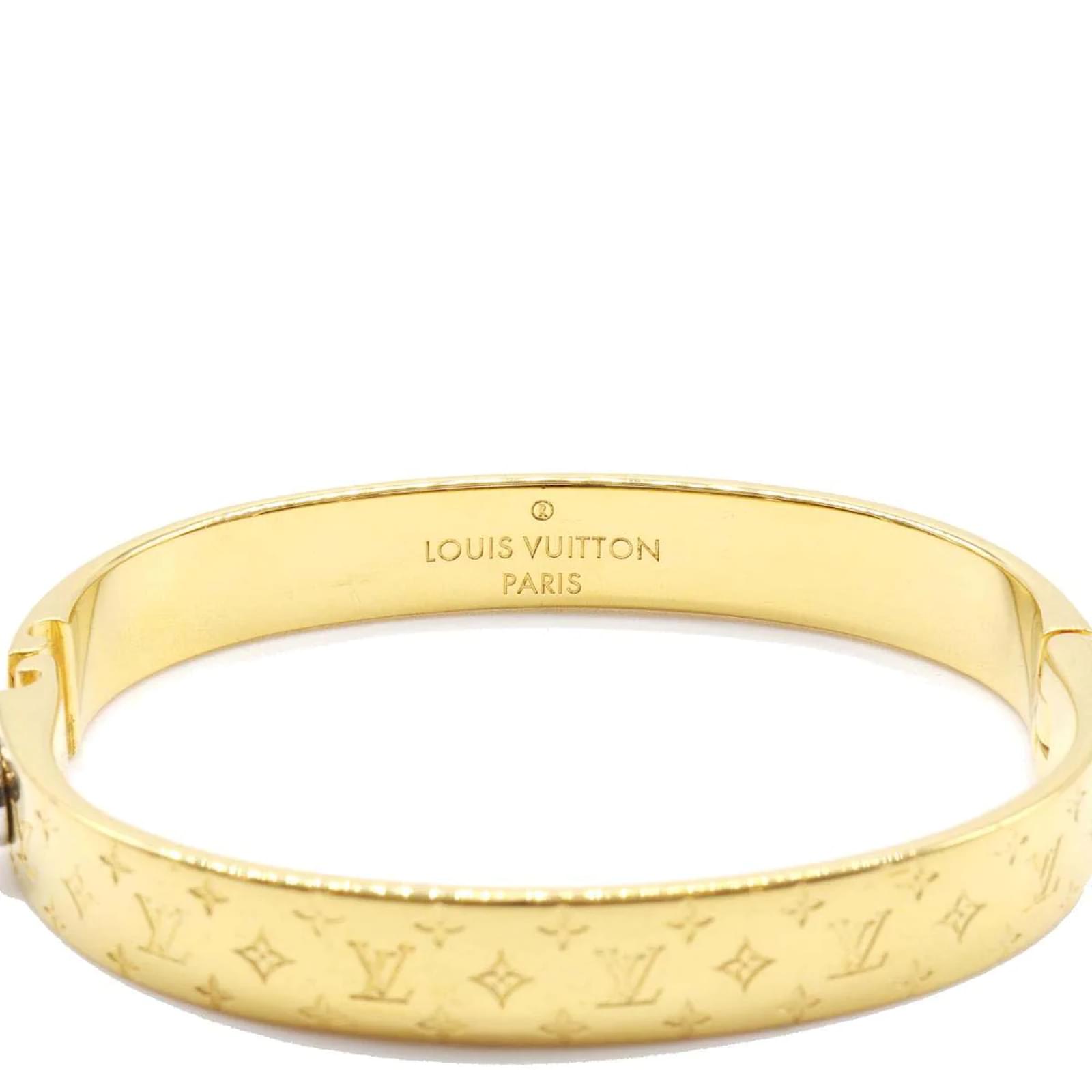 Louis Vuitton Nanogram Cuff Gold Metal. Size M