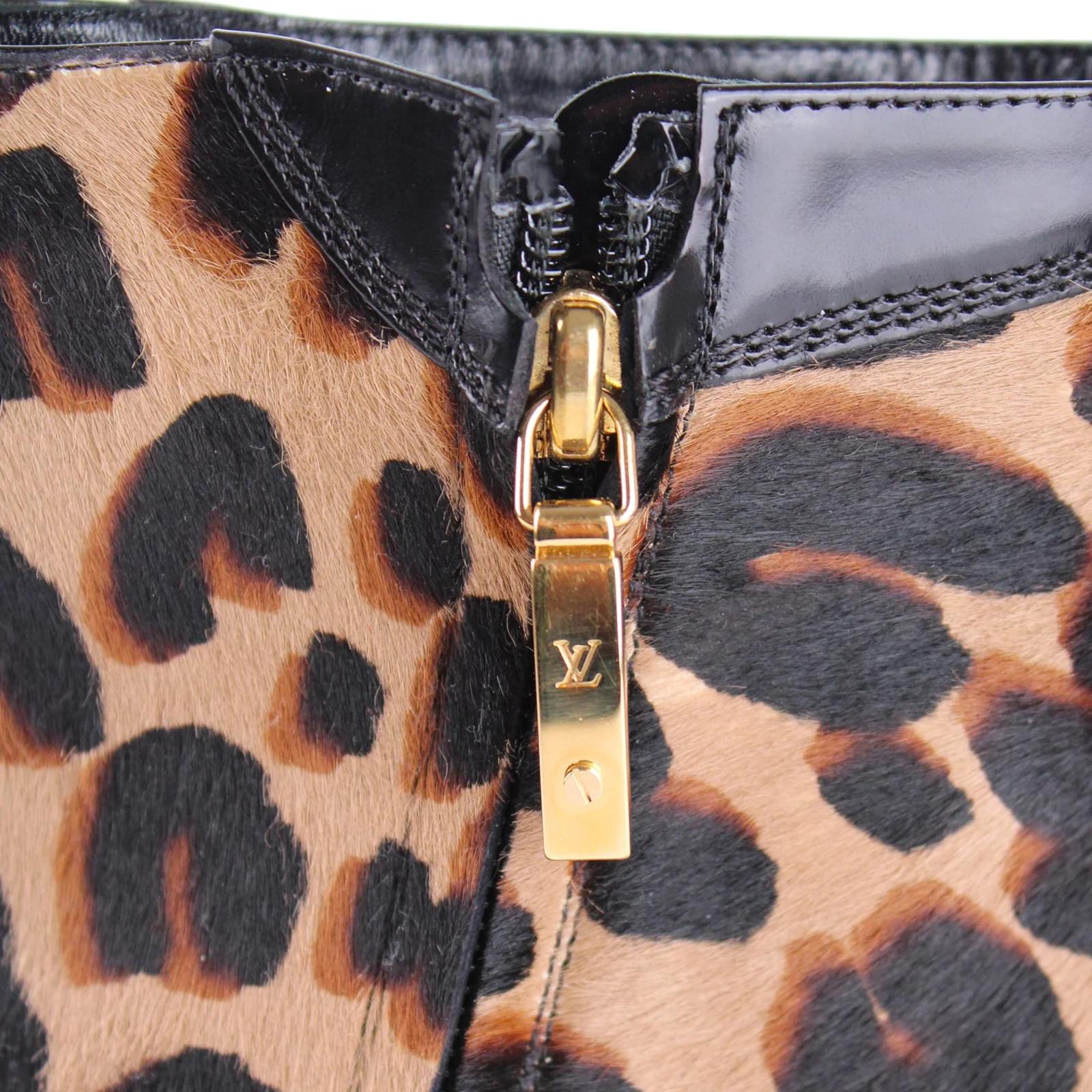 Louis Vuitton - LV X Stephen Sprouse leopard boots (T37) Brown Leather  ref.1016131 - Joli Closet