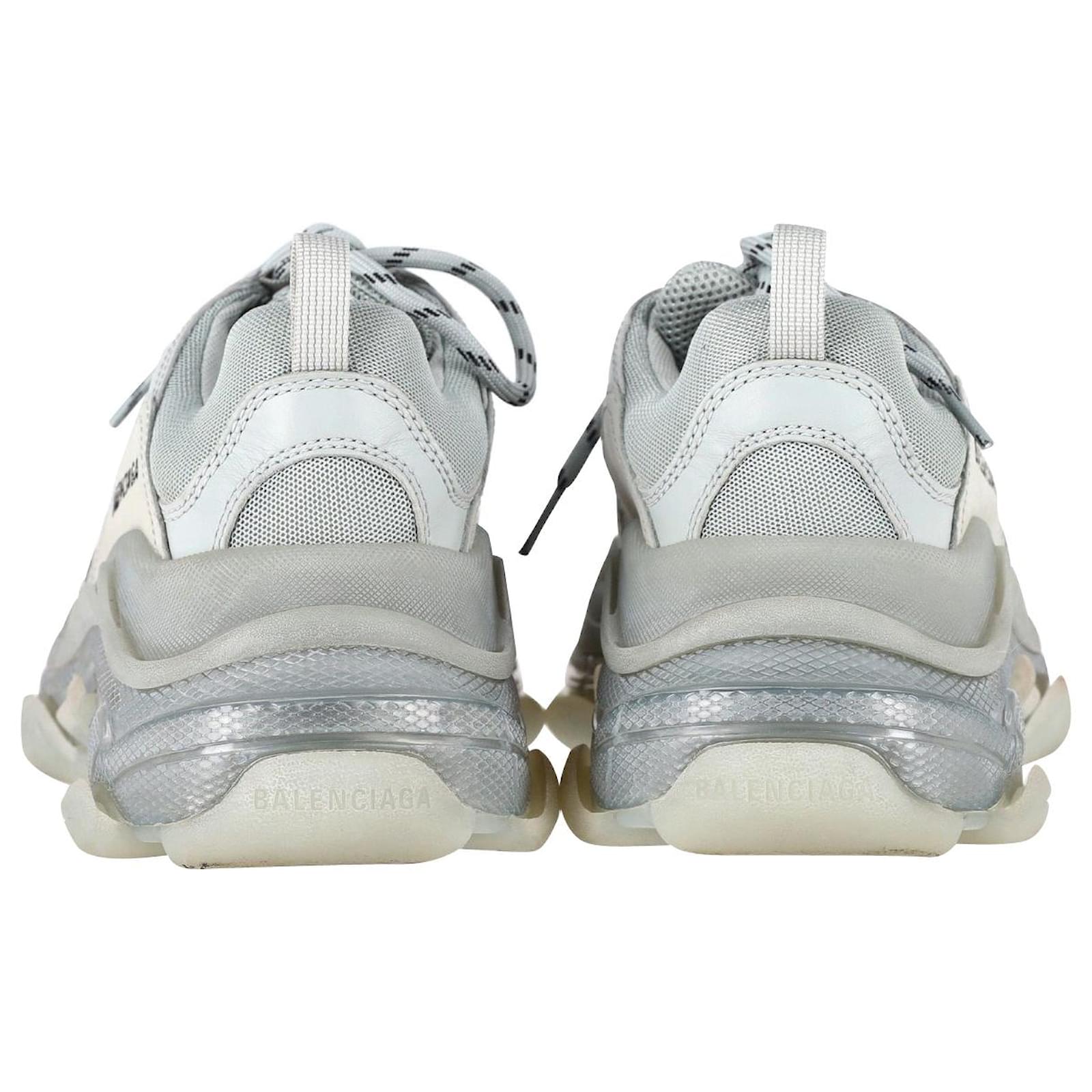 Gray hot sale triple s