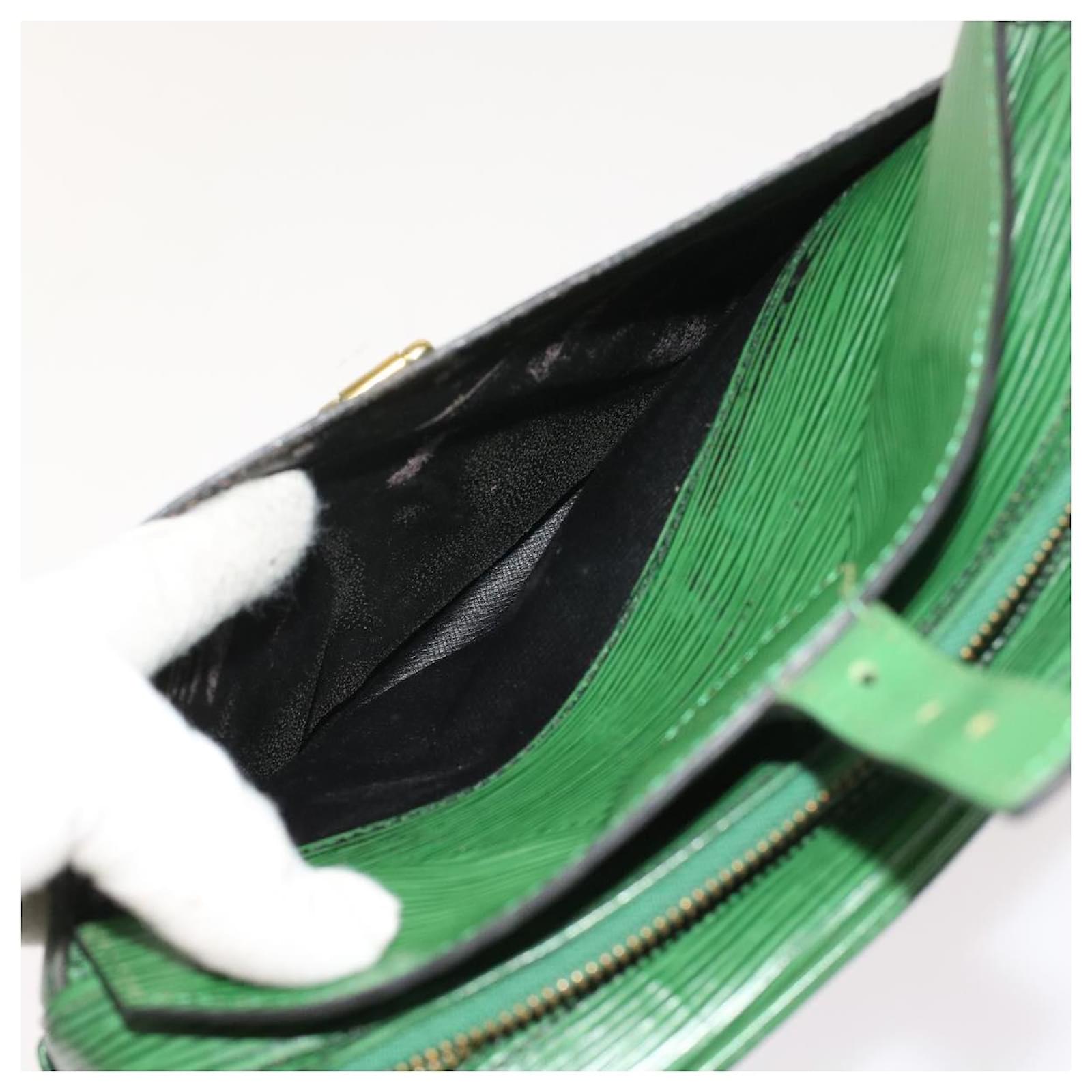 LOUIS VUITTON Epi June Feuille Shoulder Bag Green M52154 LV Auth th1642  Leather ref.375575 - Joli Closet