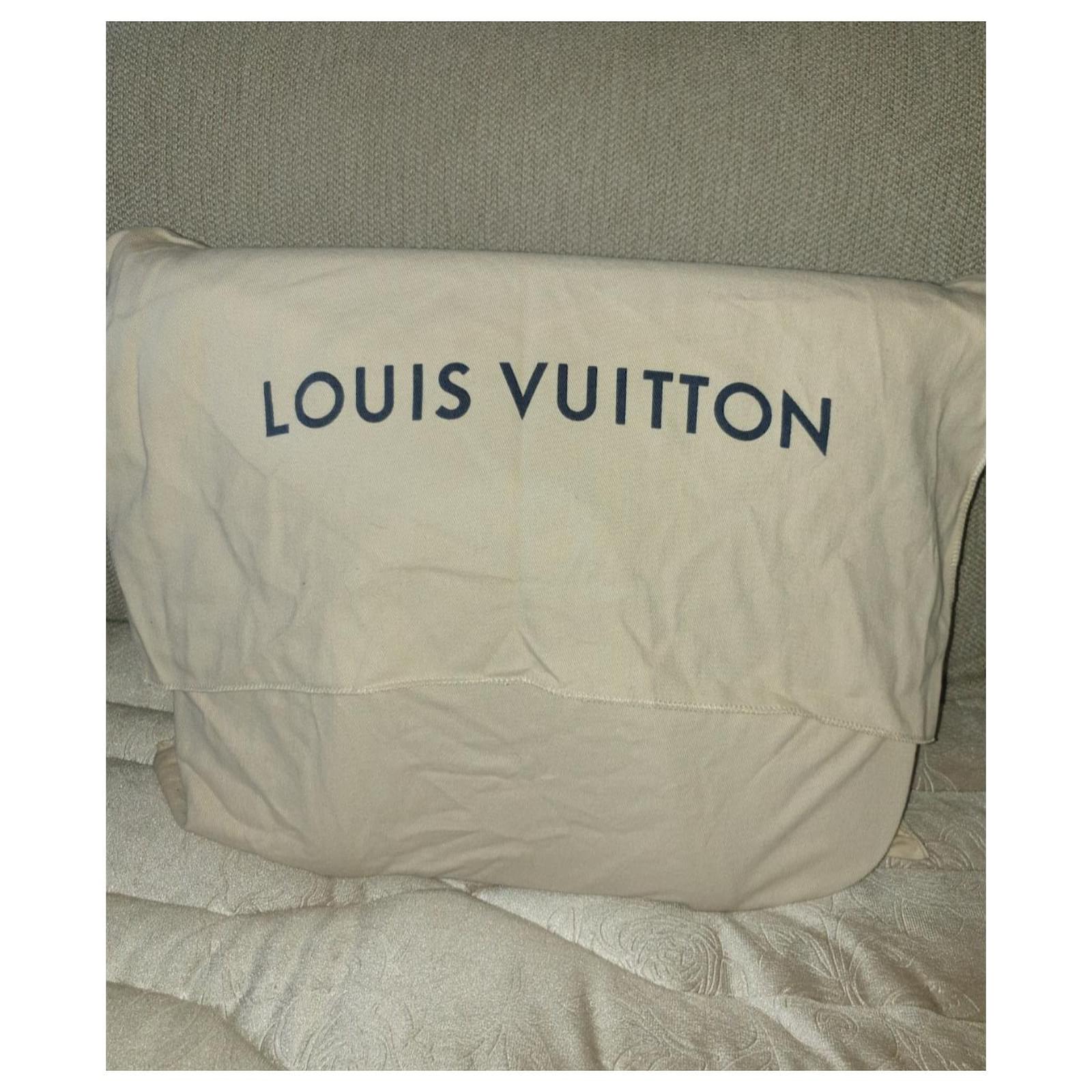 Louis Vuitton ALMA Red Leather ref.1018522 - Joli Closet