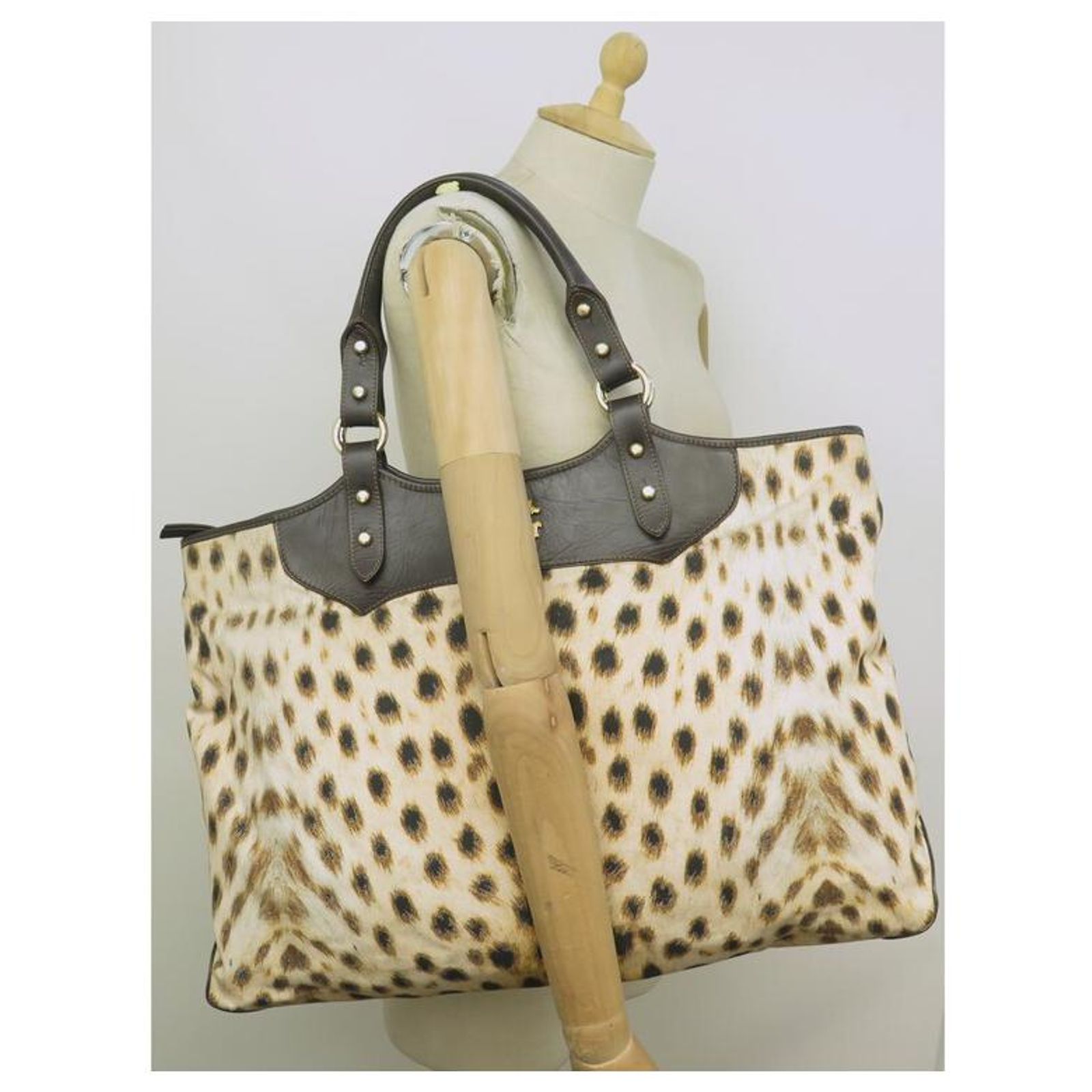 SAC A MAIN ROBERTO CAVALLI FOURRE TOUT LEOPARD CUIR TOILE MARRON 