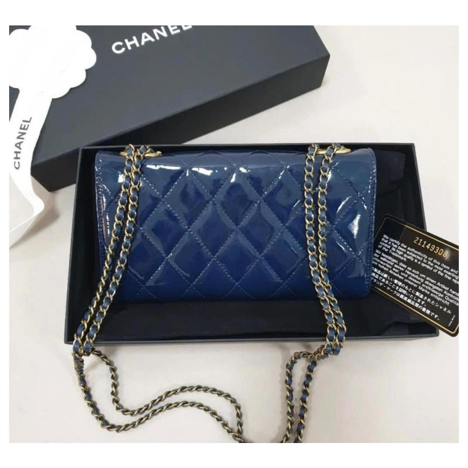 Chanel Wallet On Chain Review: Most Popular Chanel Bag? - Fashion