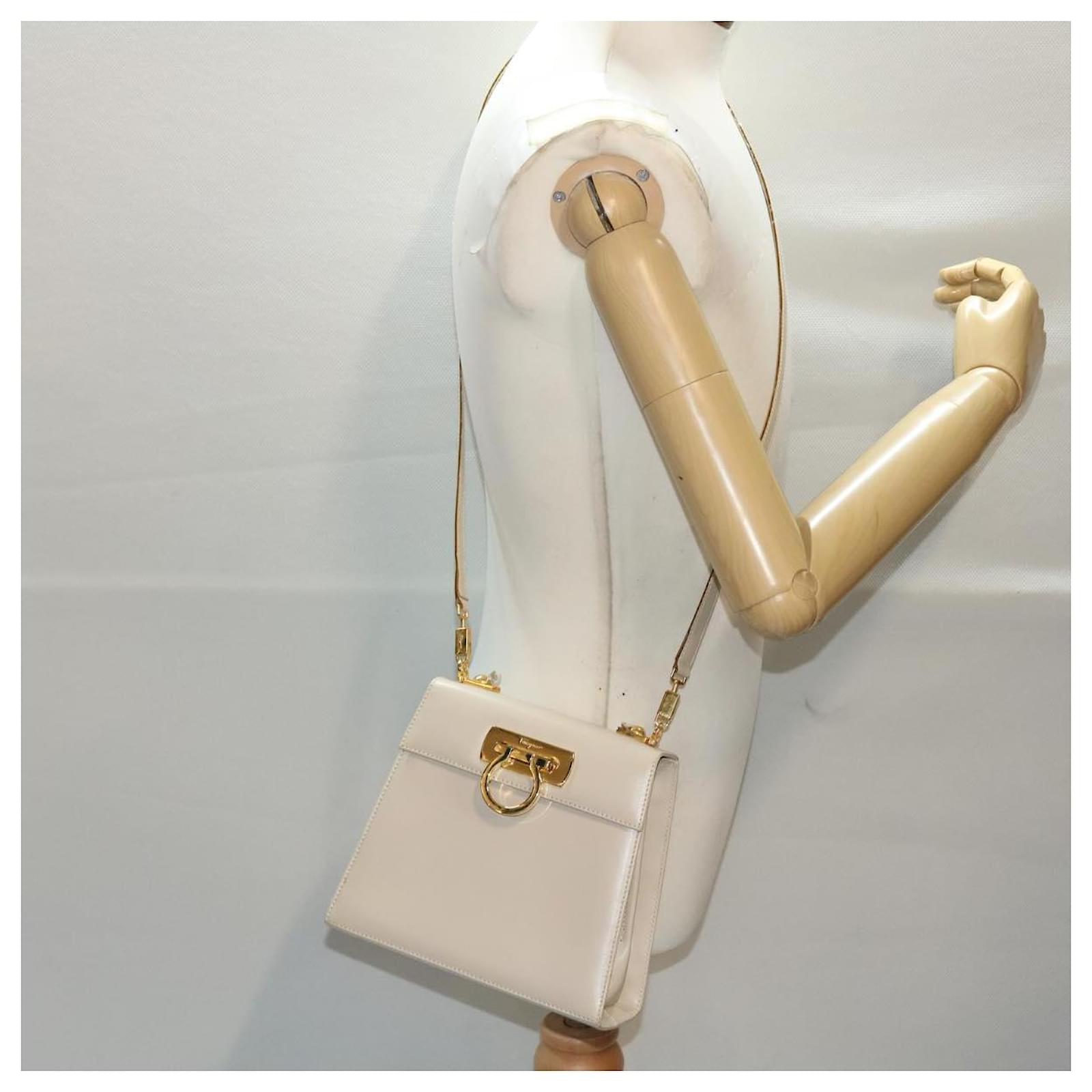 Salvatore Ferragamo Gancini Shoulder Bag Leather 2way White Auth