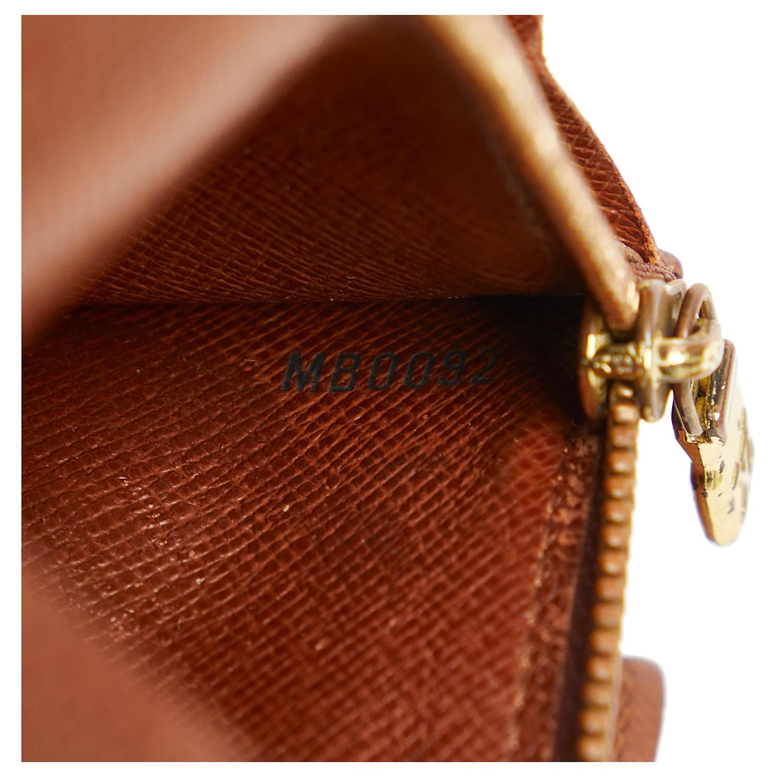 Louis Vuitton Brown Monogram Porte Monnaie Billets Cloth ref.1030077 - Joli  Closet