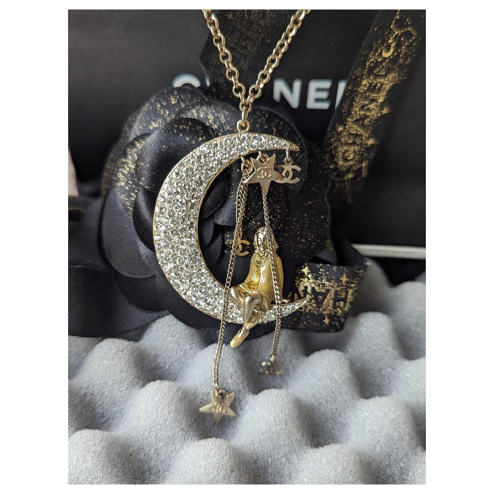 RARE Chanel CC Logo Star Moon Crystal Rhinestone Chain Necklace