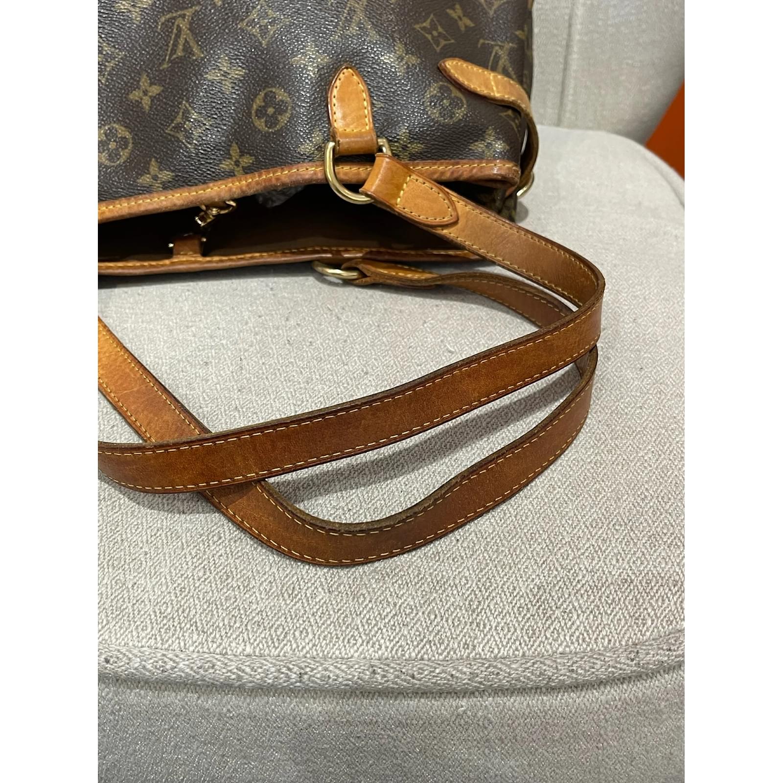 cloth handbag Louis Vuitton Brown in Cloth - 11629885