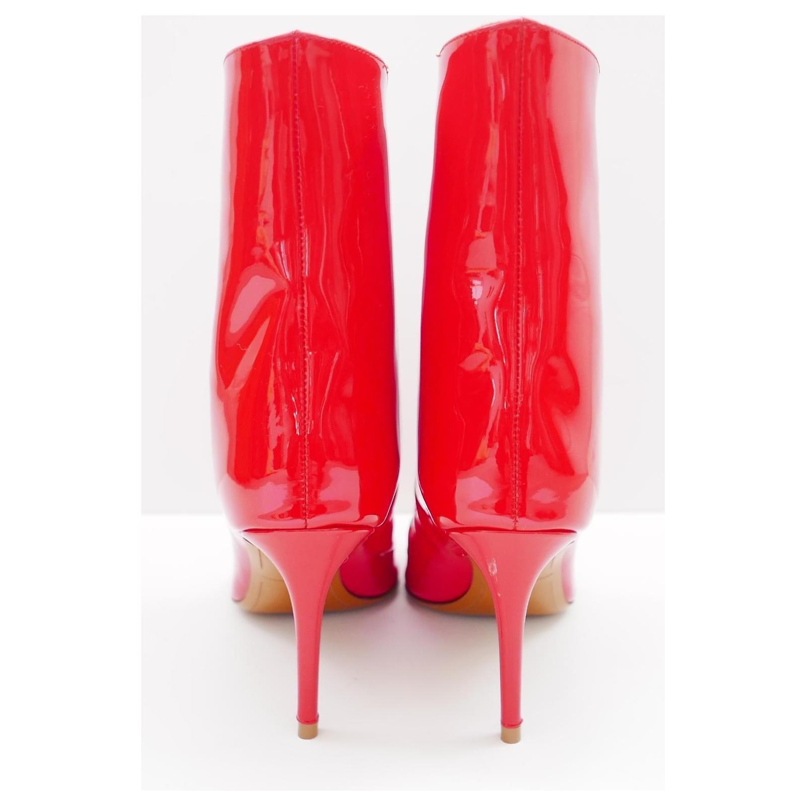 Alexandre vauthier red boots on sale