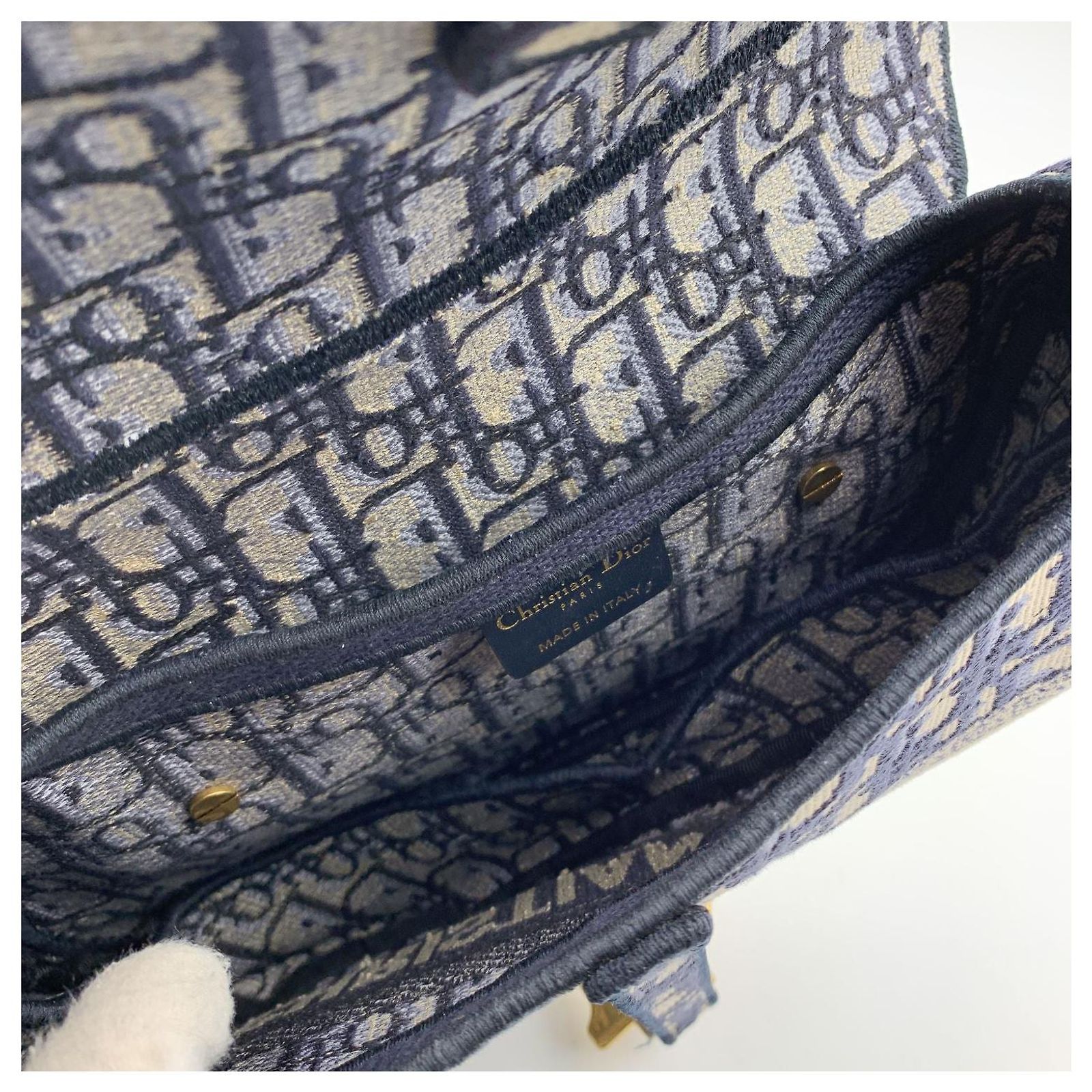 christian-dior-blue-jacquard-oblique-canvas-embroidery-saddle-bag-sold