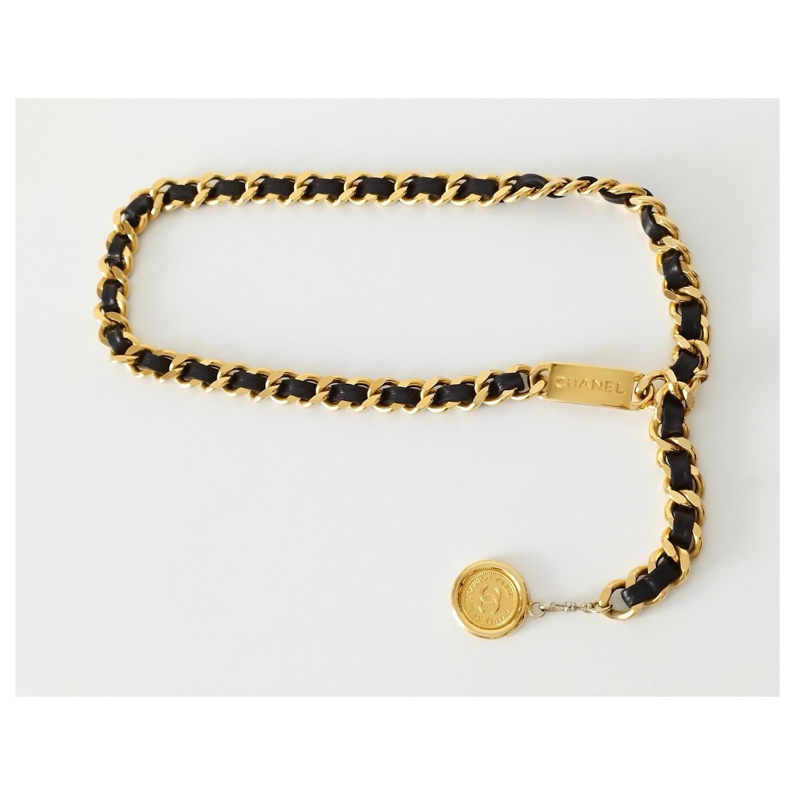 Chanel black leather belt and gold chain ref.1072127 - Joli Closet