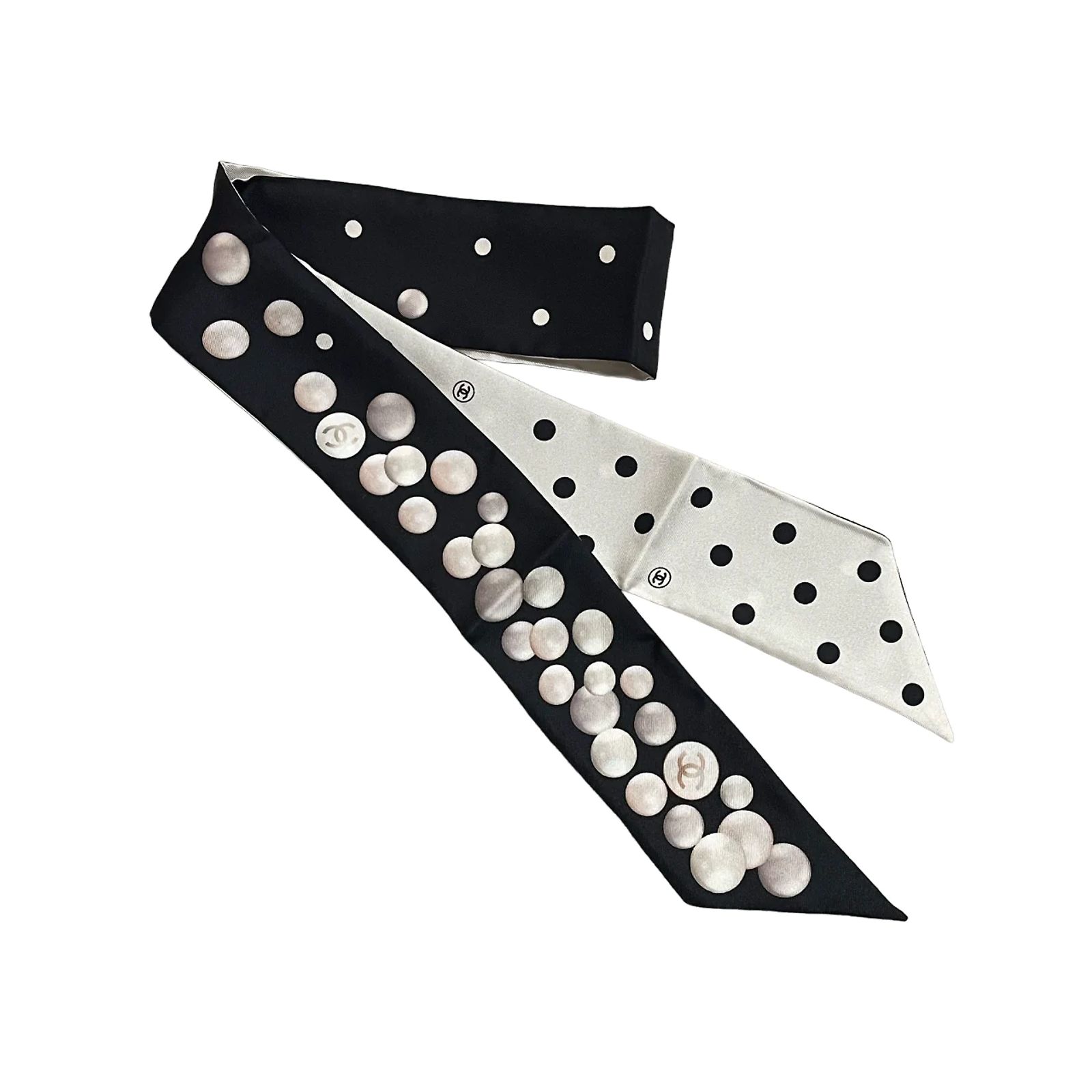 CHANEL Scarves T. silk Black ref.1078274 - Joli Closet display picture 3