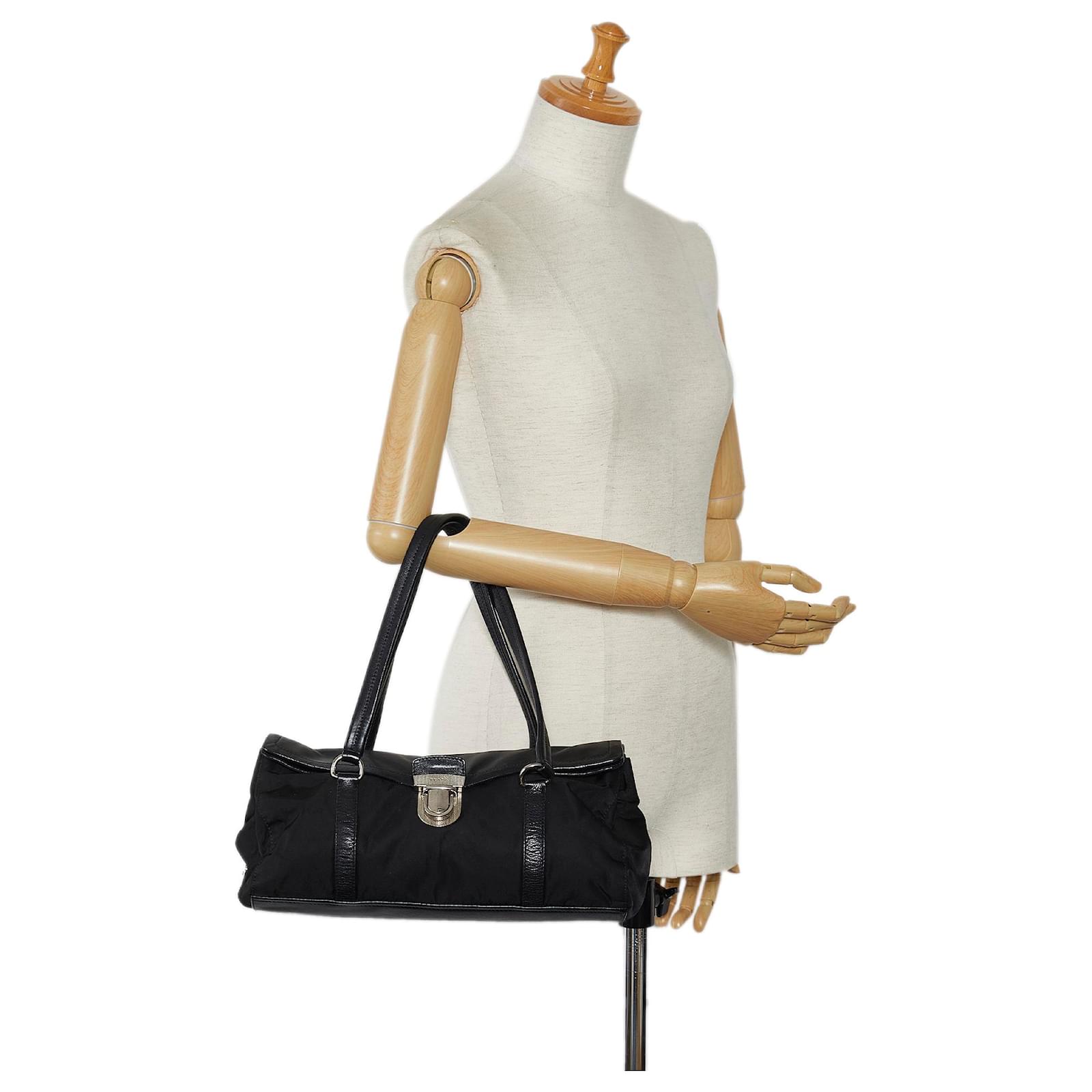ビンテージ PRADA  TESSUTO EASY  バッグ Prada Tessuto Easy Shoulder Bag Black – DAC