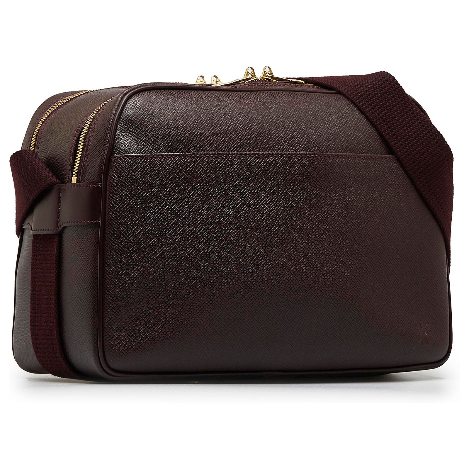 Louis Vuitton Red Taiga Reporter PM Leather ref.1083390 - Joli Closet