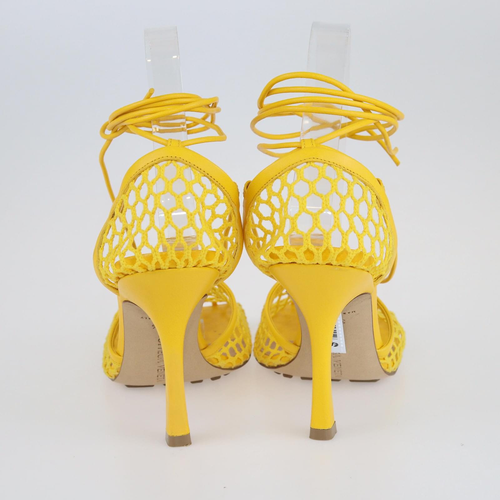 BOTTEGA VENETA イエローミュール Bottega Veneta Yellow Mesh Stretch 90 Wraparound Square Toe