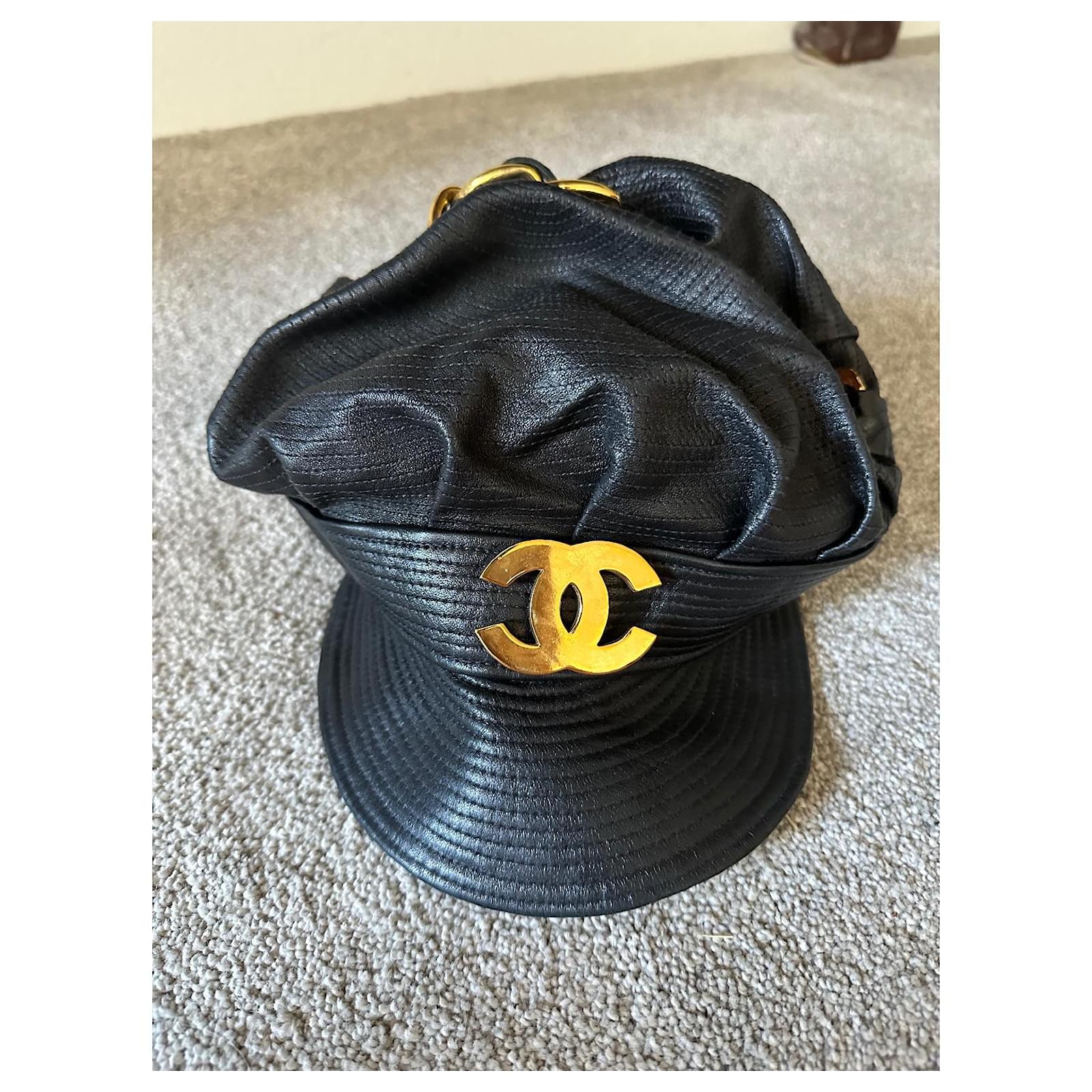 Chanel Hats Black Leather ref.1087286 - Joli Closet