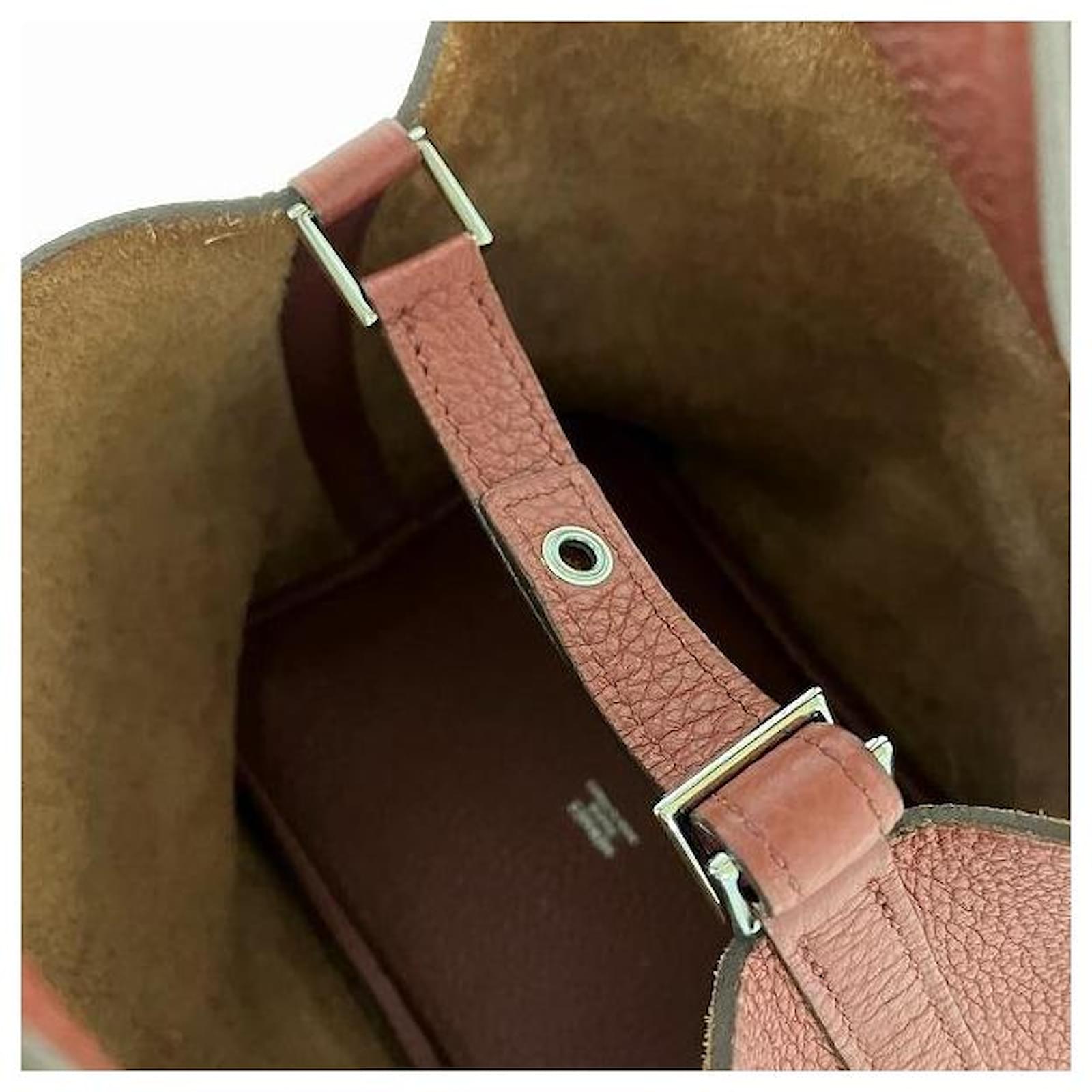 HM PICOTIN LOCK 18 RED CALFSKIN