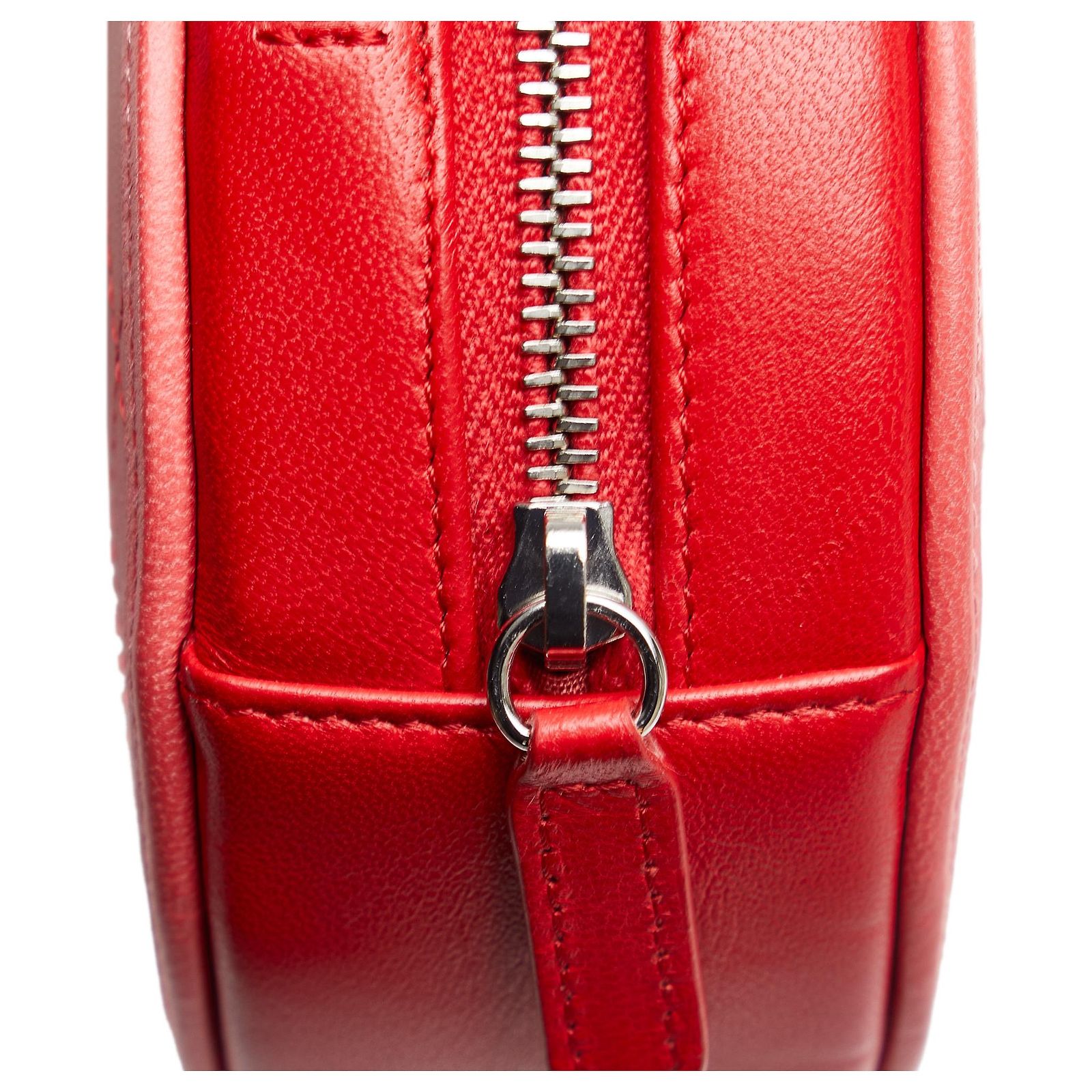 Chanel Red Color Pop CC Round Crossbody Bag Leather ref.1113000 - Joli ...