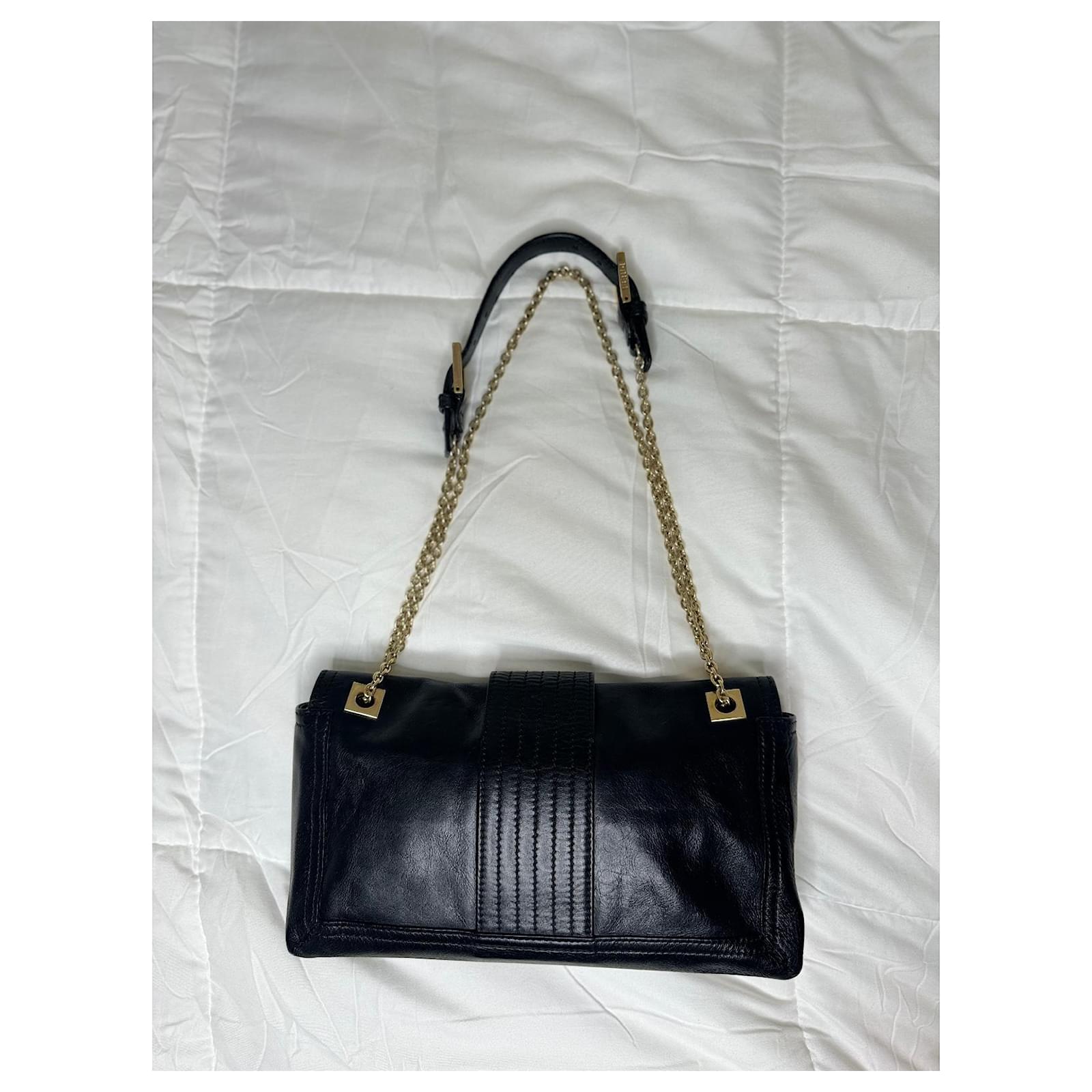 ショルダーバッグ・ポシェット FENDI 'Baguette' shoulder bag FENDI】バゲット 612本 手縫いトップステッチ セレリアバッグ