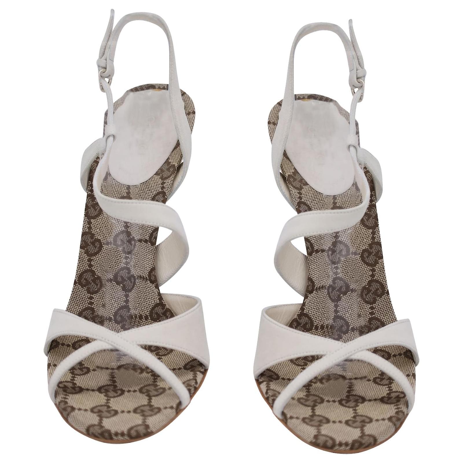 Gucci Cross Strap Slingback Sandals in Off-White Suede And GG Canvas Cream  ref.1124926 - Joli Closet