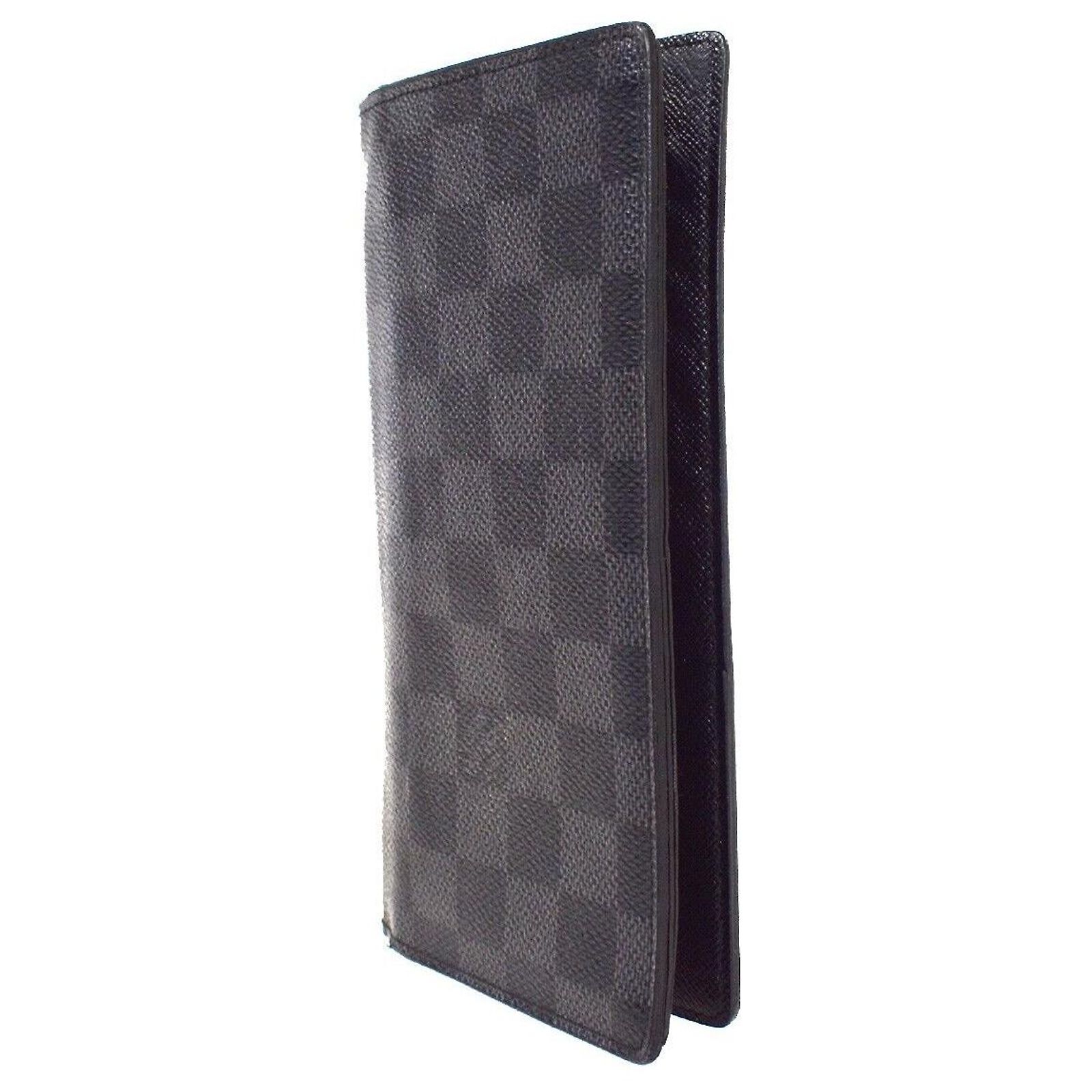 Louis Brazza Louis Vuitton Brazza Black Cloth ref.1127794 - Joli Closet