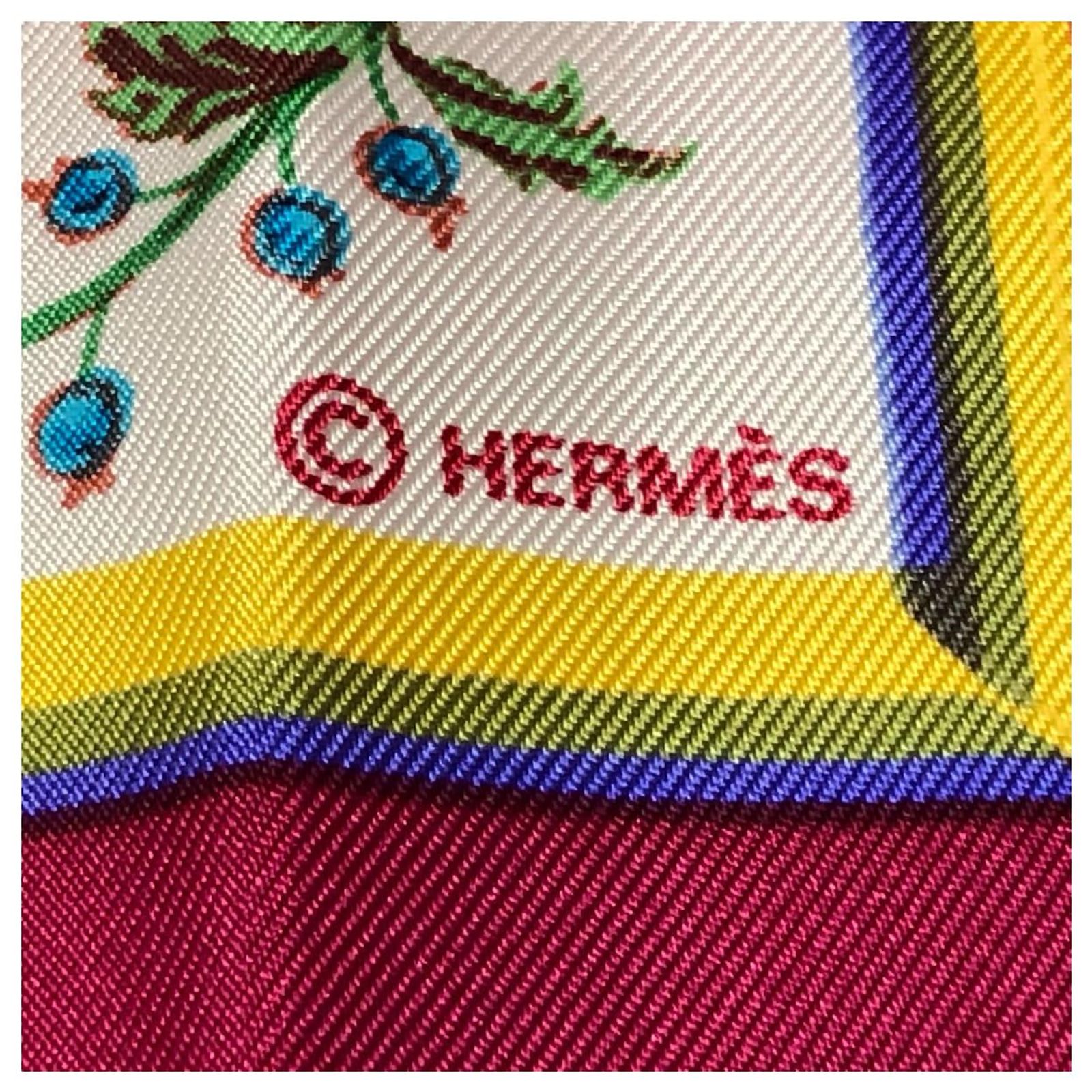 Carré Hermès 90 En Soie Bleu - Neuf Sans étiquette Ni Boîte
