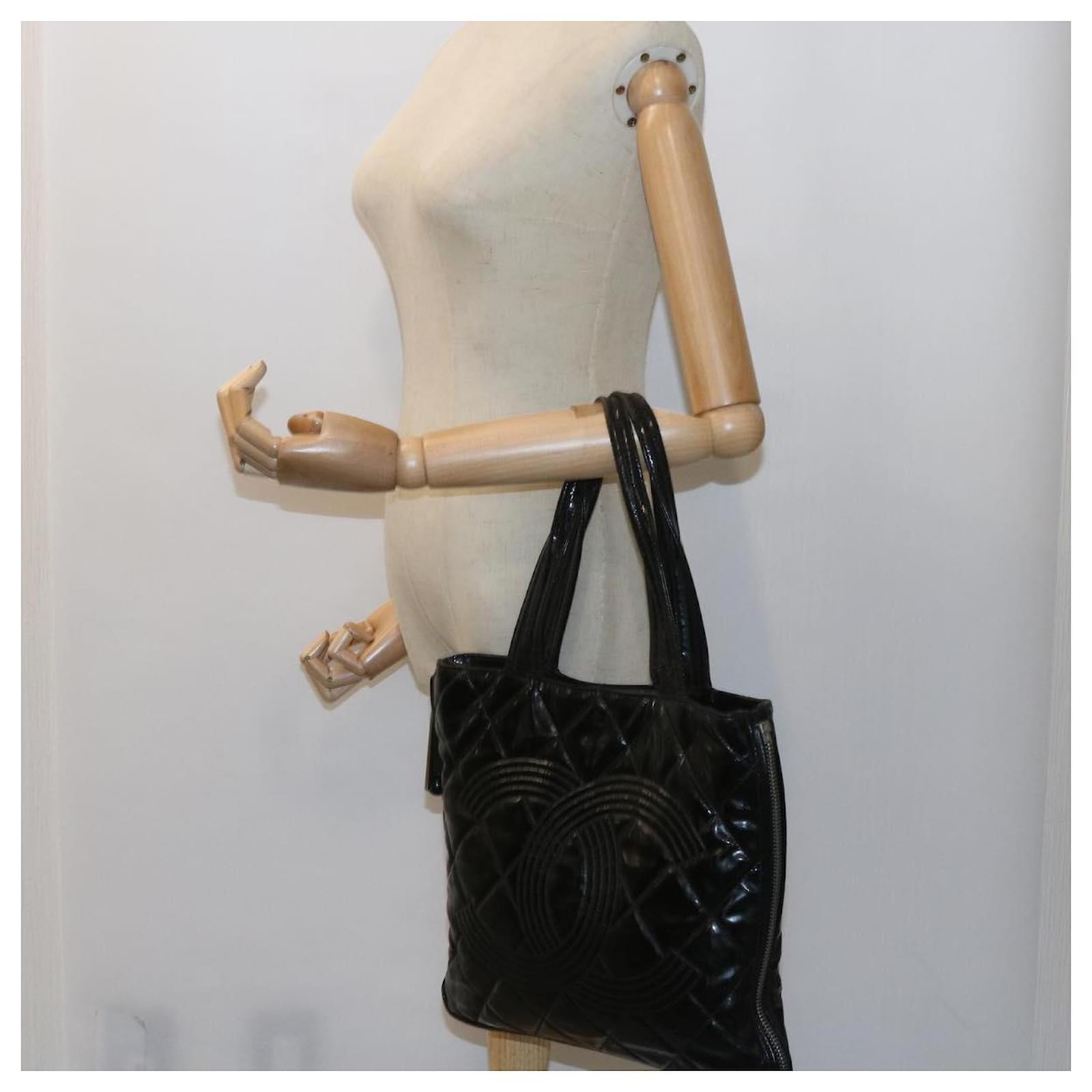 CHANEL Tote Bag Patent Leather Black CC Auth bs9768