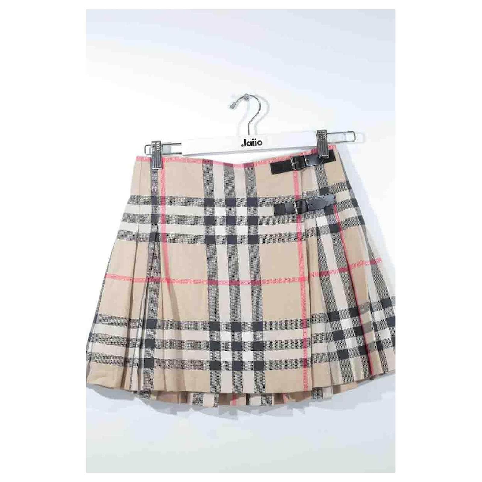 Burberry skirt outlet 14y