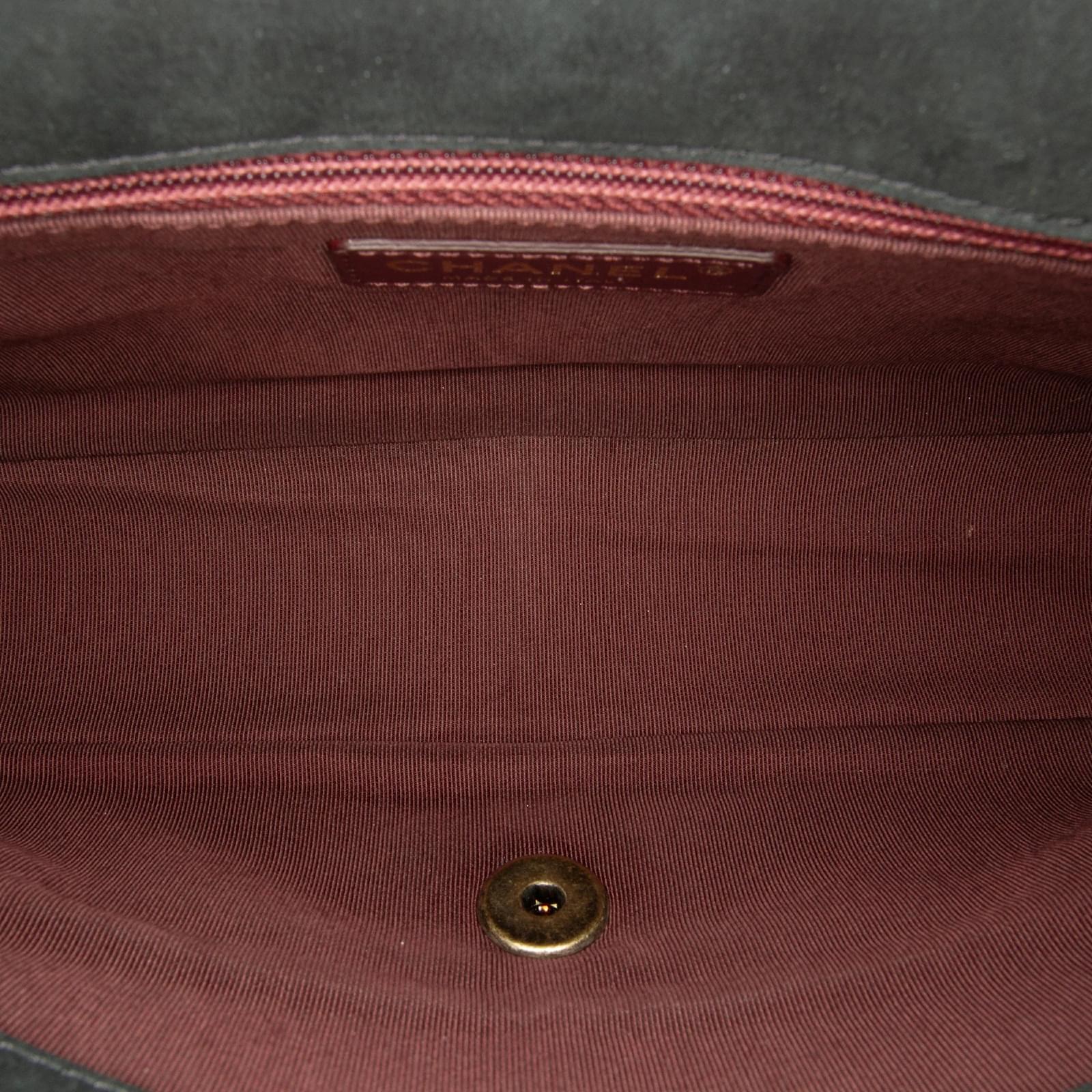 Bolsa Chanel preta acolchoada com ponto de pele de cordeiro com aba única  Crossbody Bolsa Preto Couro ref.1151029 - Joli Closet