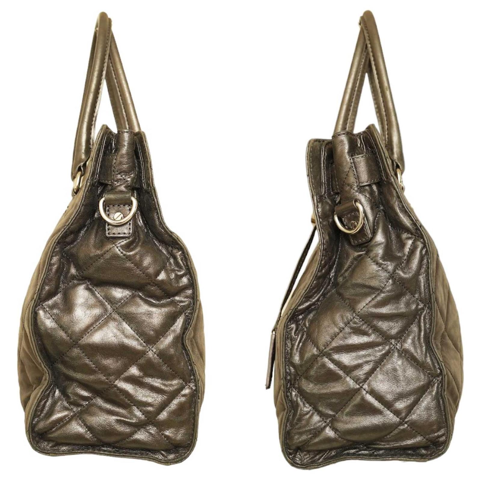 Michael Kors Hamilton Shiny Gray Quilted Leather Padlock Handbag