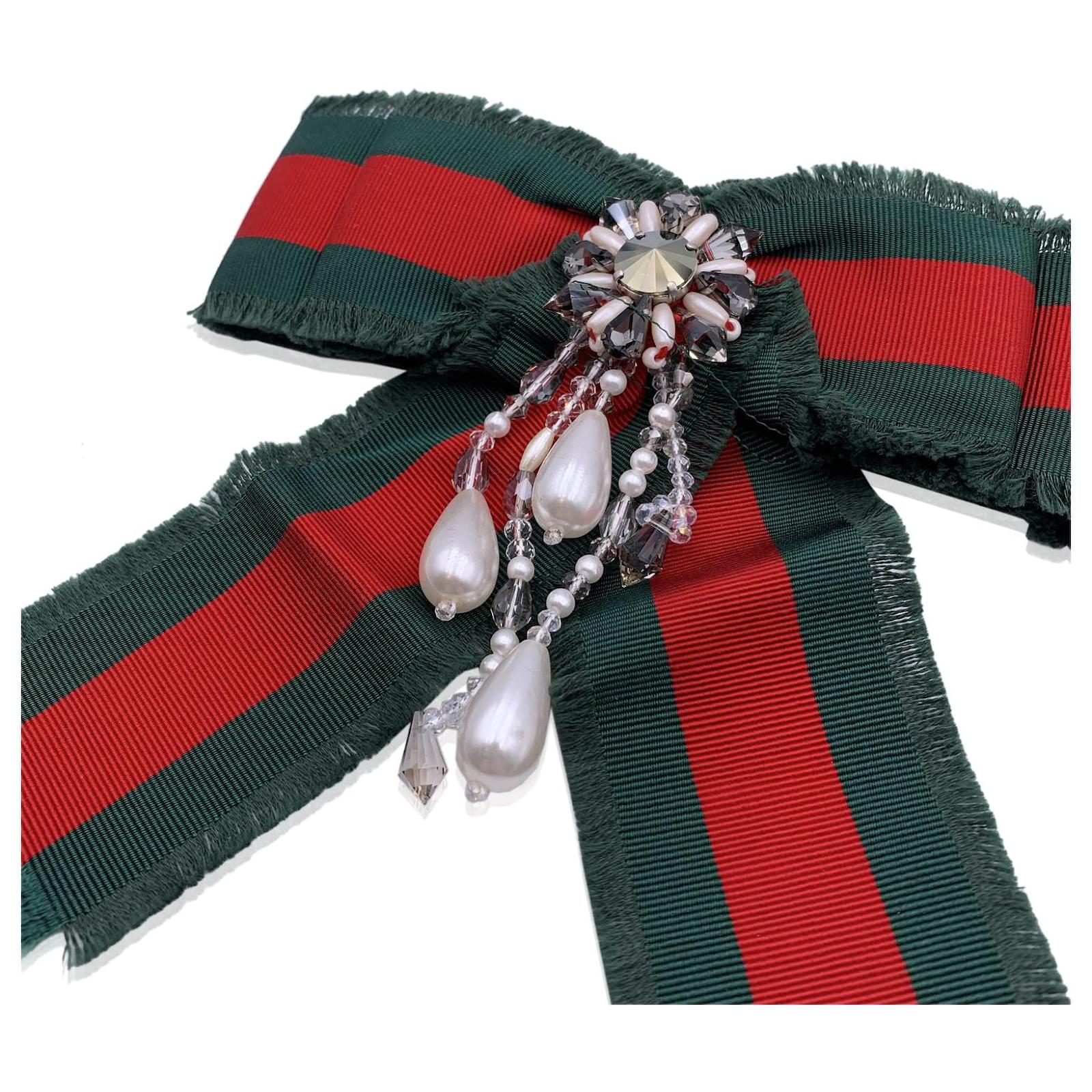 Gucci bow clearance pin