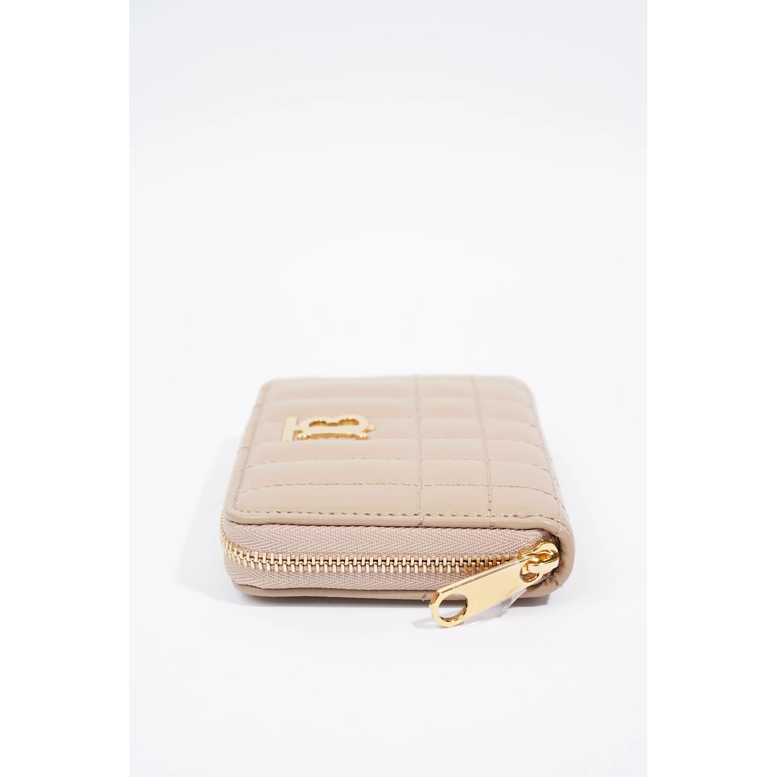 長財布 BURBERRY LOLA ZIP AROUND WALLET Burberry Lola Lambskin Quilted Zip Wallet () IFCHIC.COM