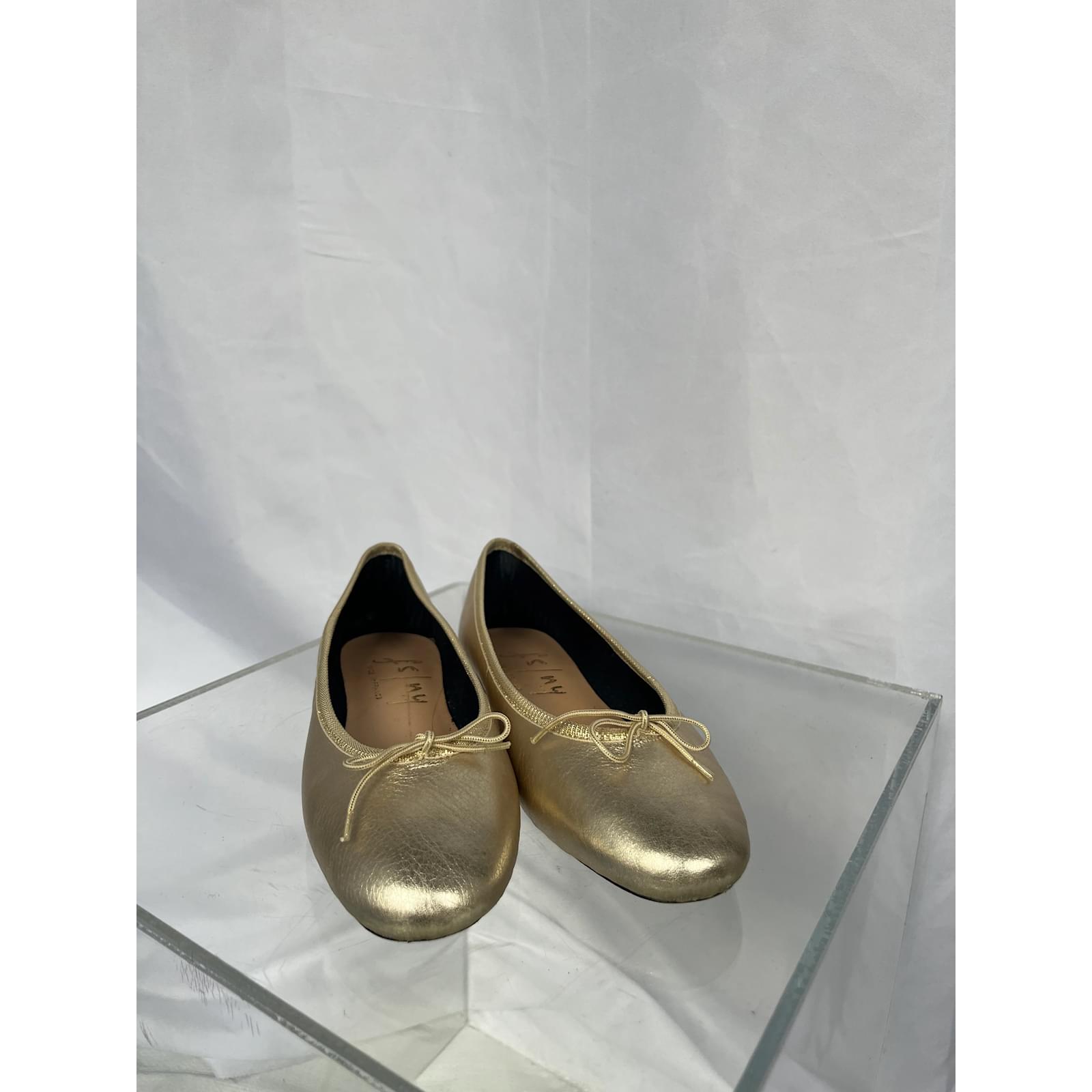 Yves Saint Laurent french gold ballet flat Golden Leather ref.1176581 ...