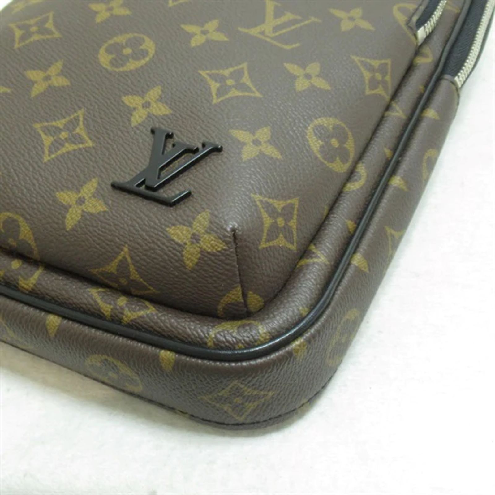 Louis Vuitton [M46327] Avenue Monogram Canvas Slingbag Louis Vuitton Monogram Avenue Slingbag M46327 Brown Cloth  main image 2